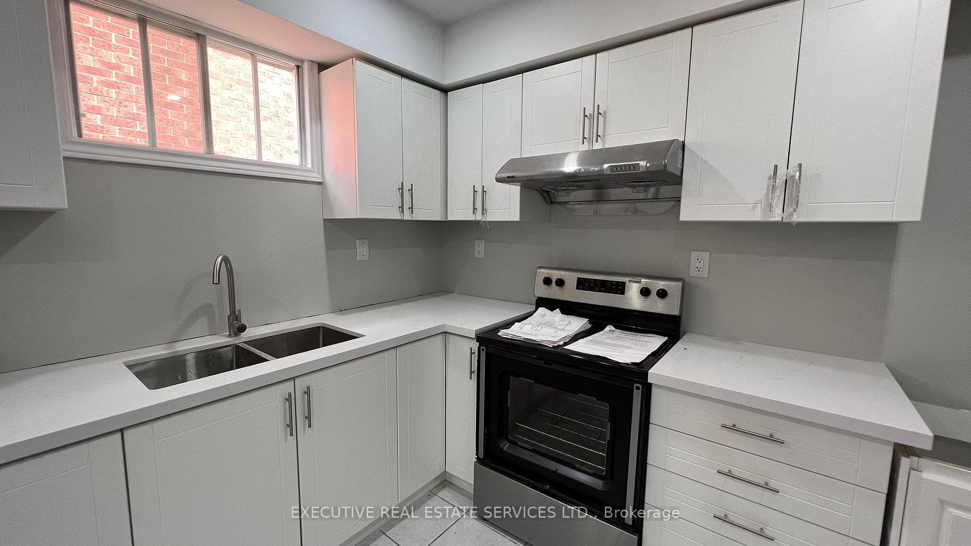 90 HINCHLEY WOOD Grove photo 34
