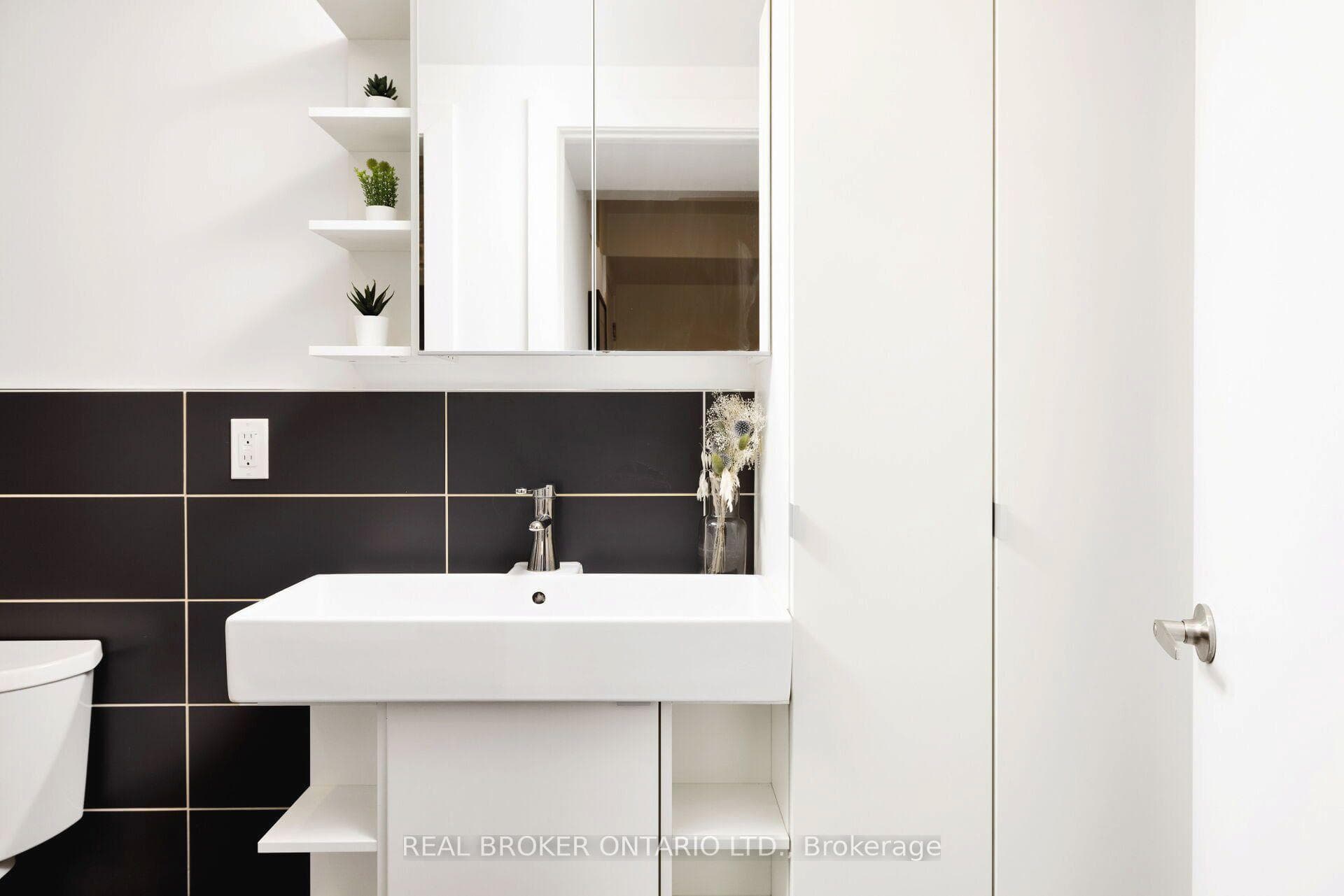 135 Prescott Avenue Unit Lower photo 10