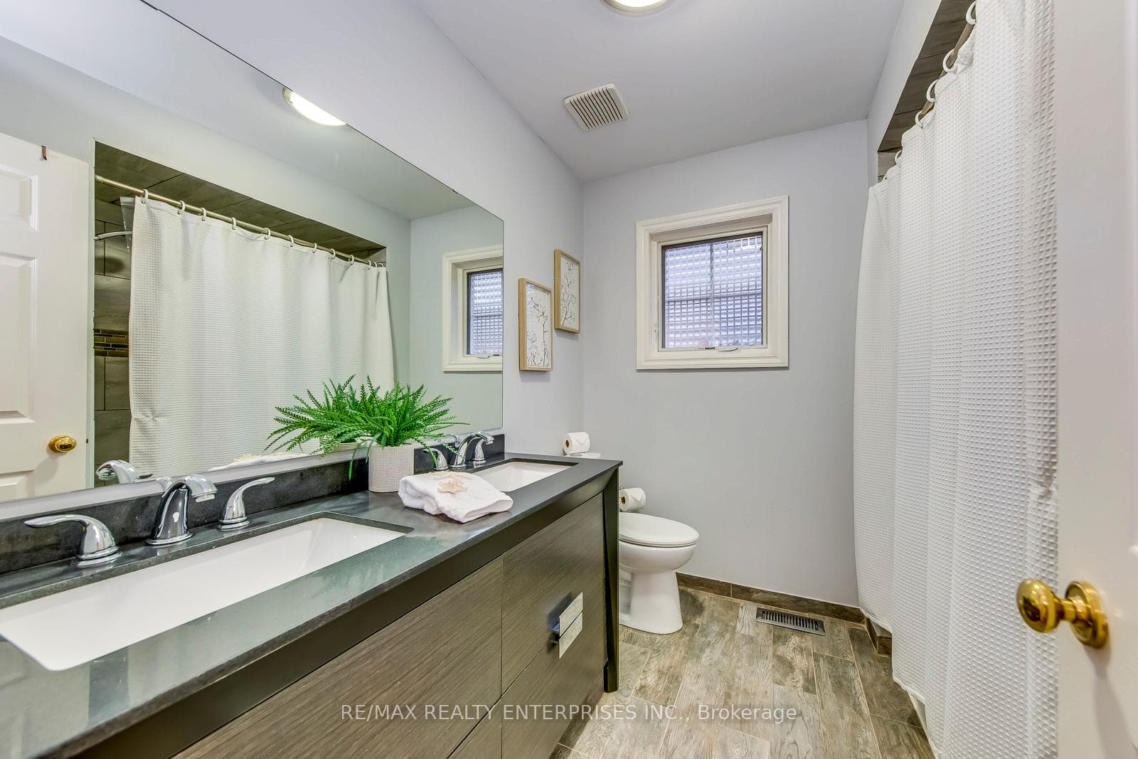 Second Washroom