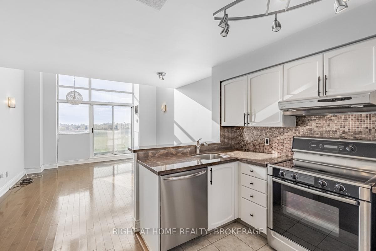 200 Manitoba Street Unit 408 photo 10