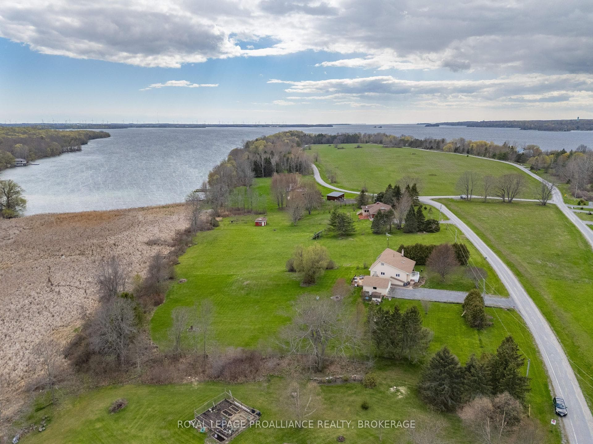 706 Spithead Road photo 39