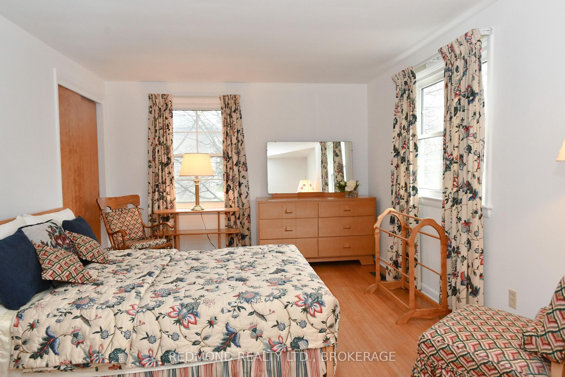 140 Churchill Drive photo 23