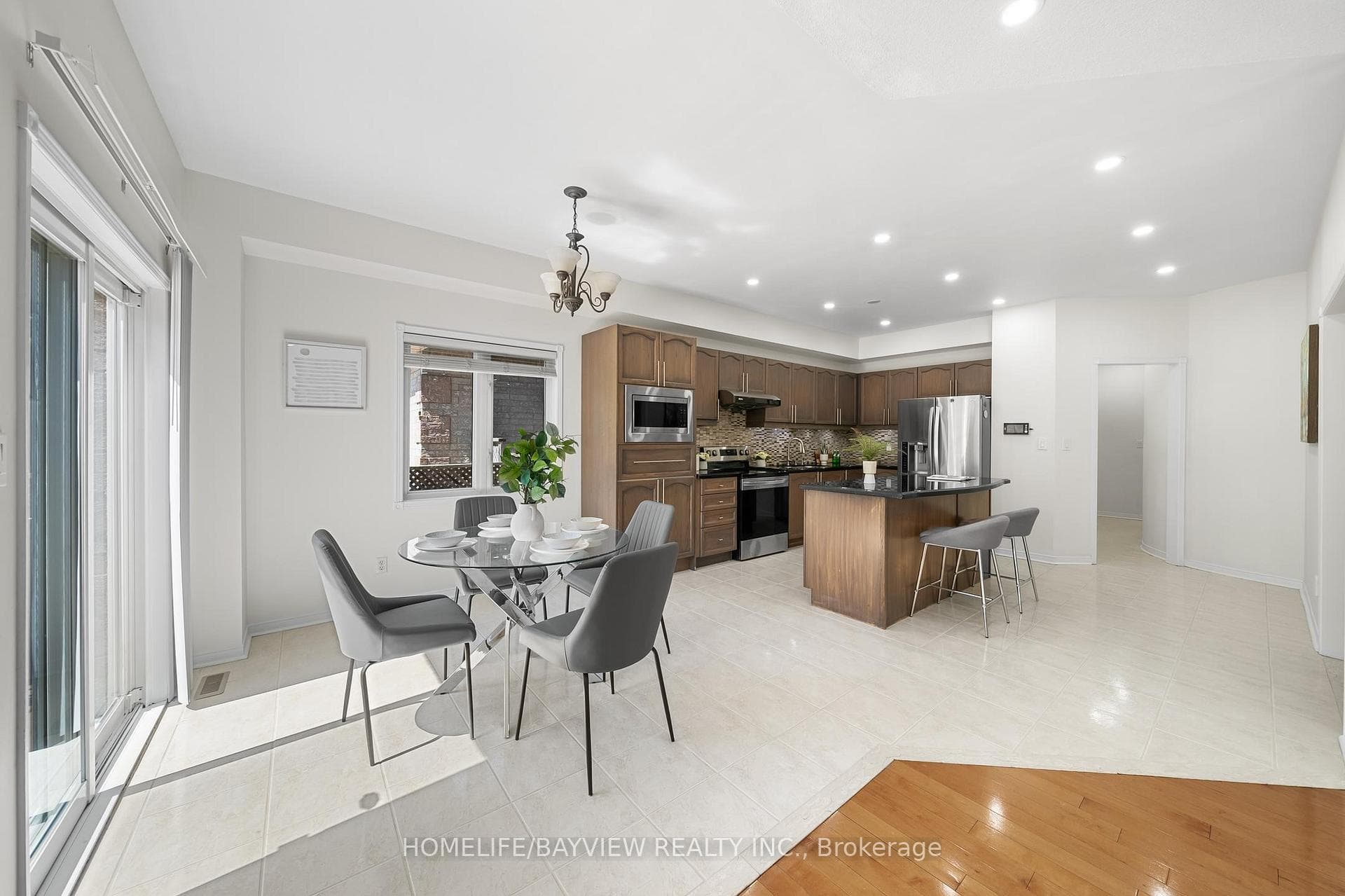 742 Twain Avenue photo 13