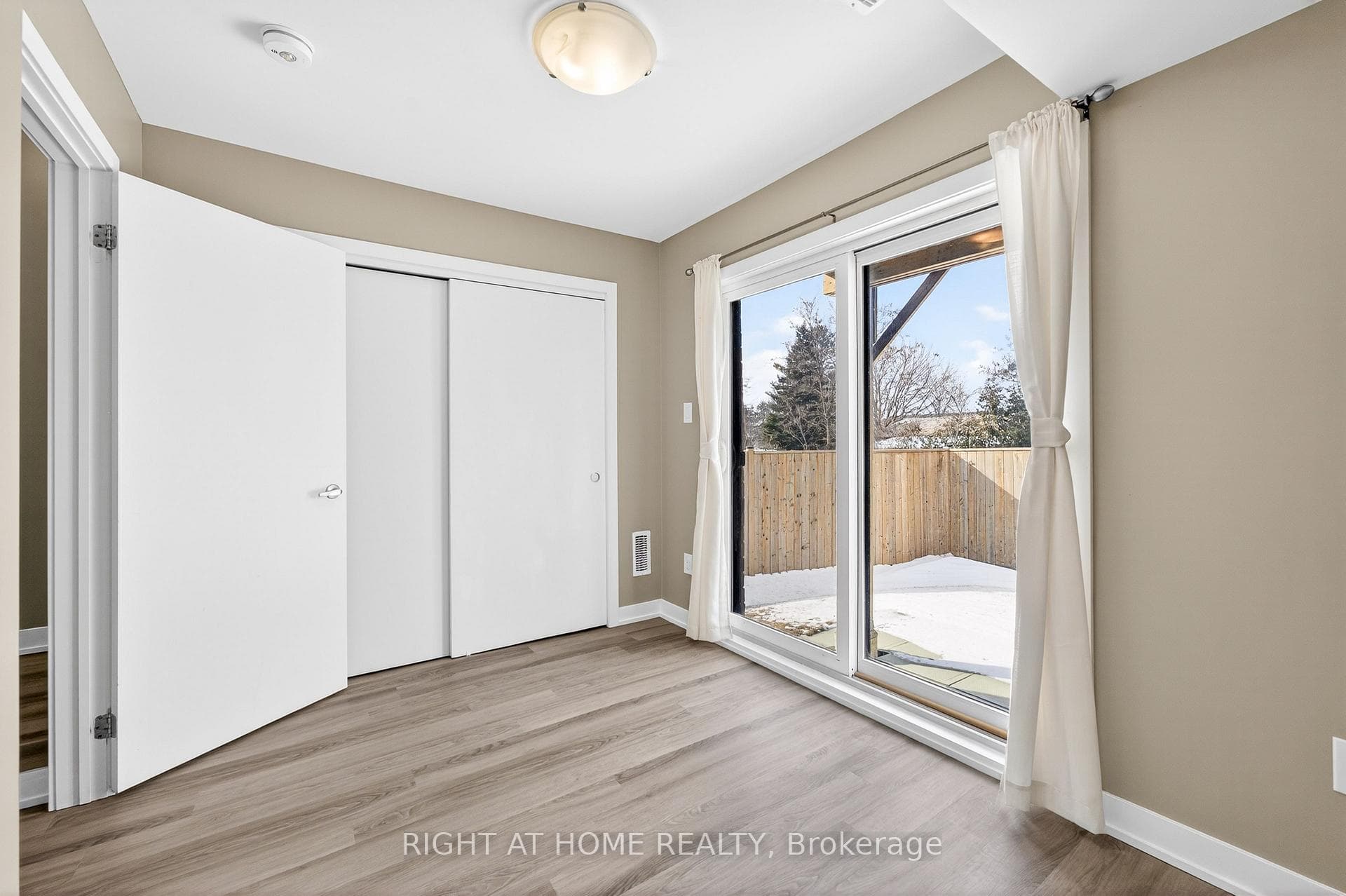 48 Markle Crescent photo 40