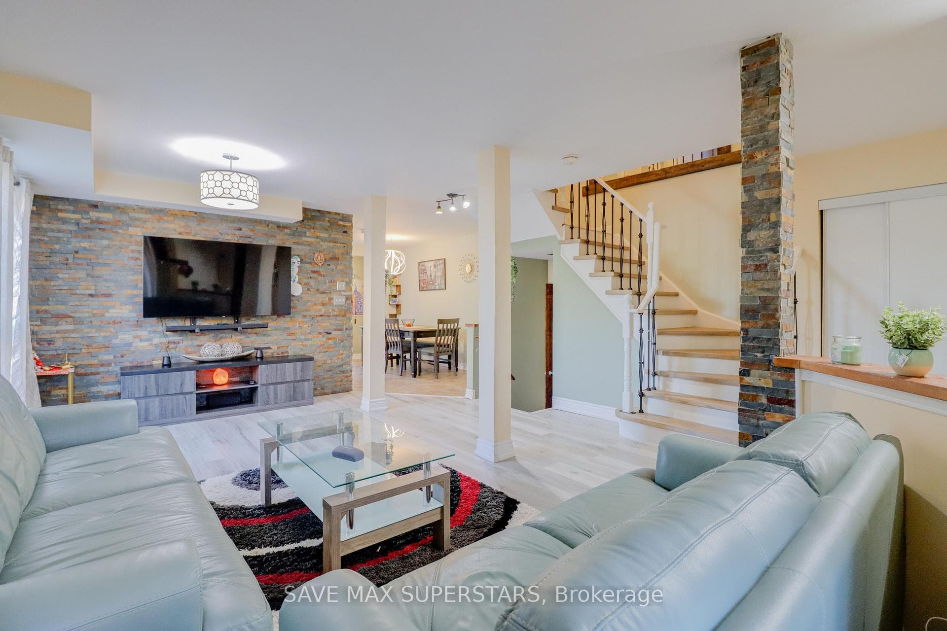 16 SUNSET Place photo 7