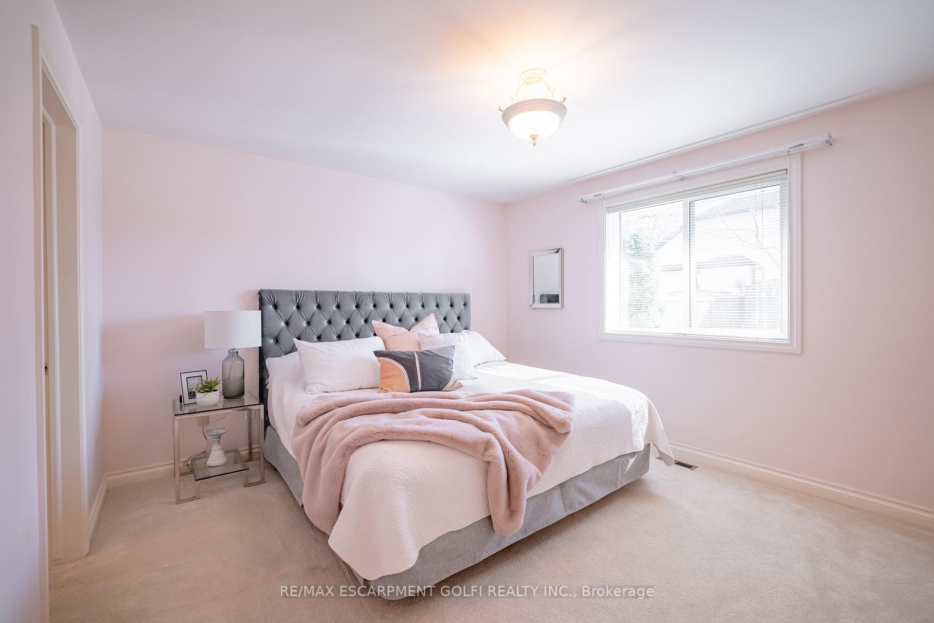 1095 Deborah Street photo 29
