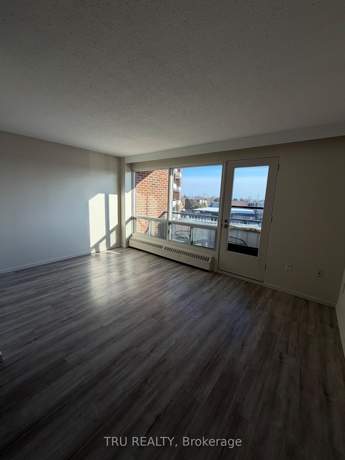 20 Chesterton Drive Unit 209 photo 4