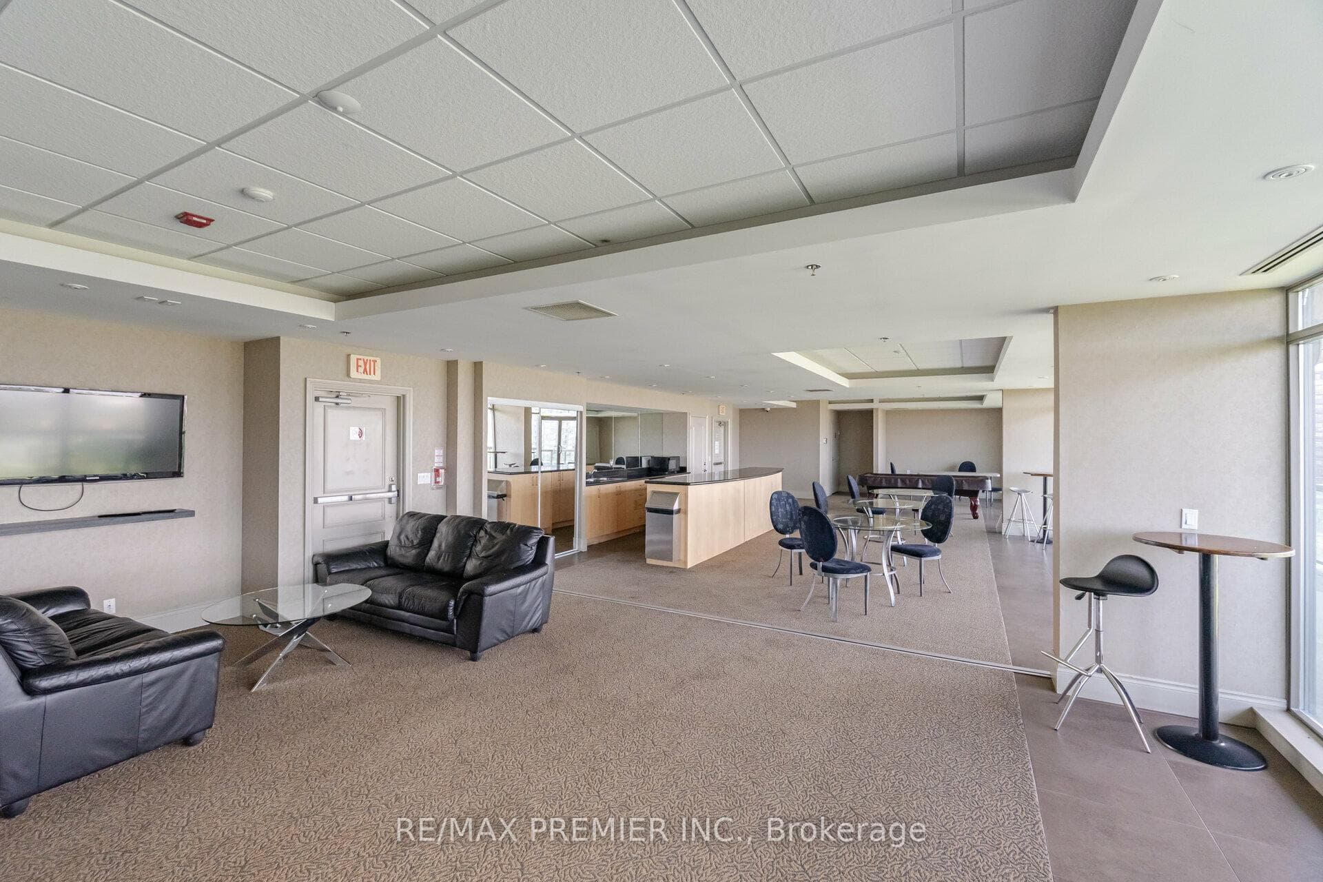 1030 Sheppard Avenue Unit 512 photo 34
