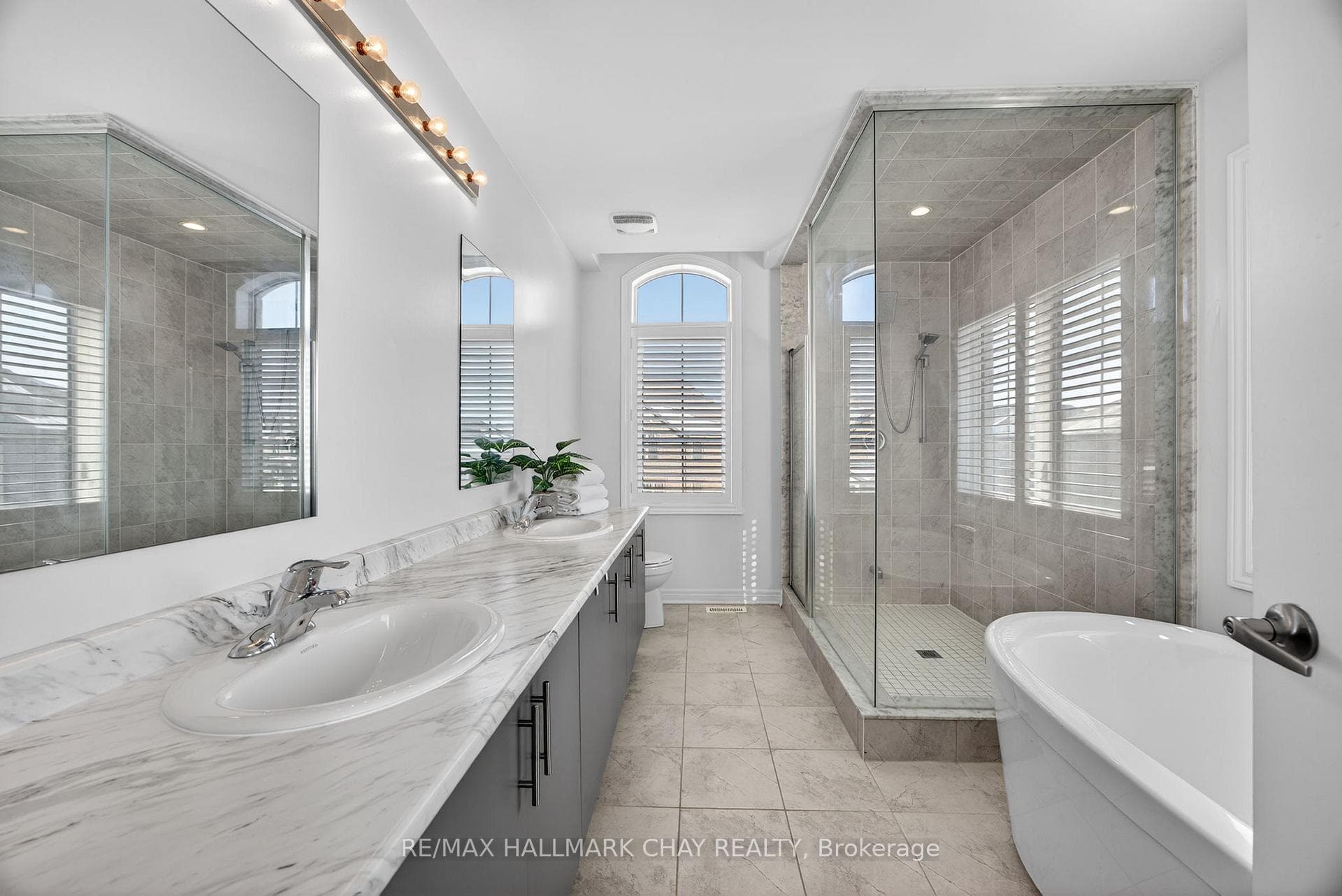 997 Barton Way photo 28