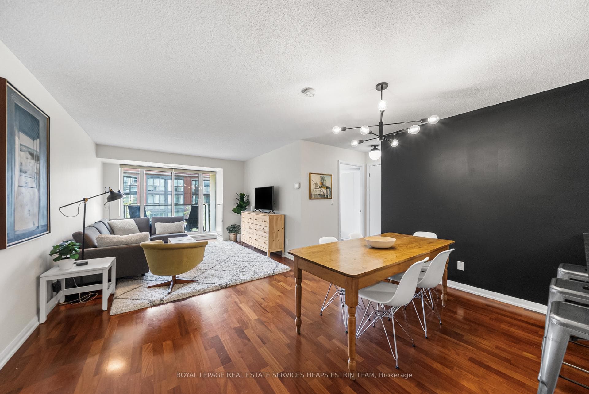 18 Beverley Street Unit 403 photo 6