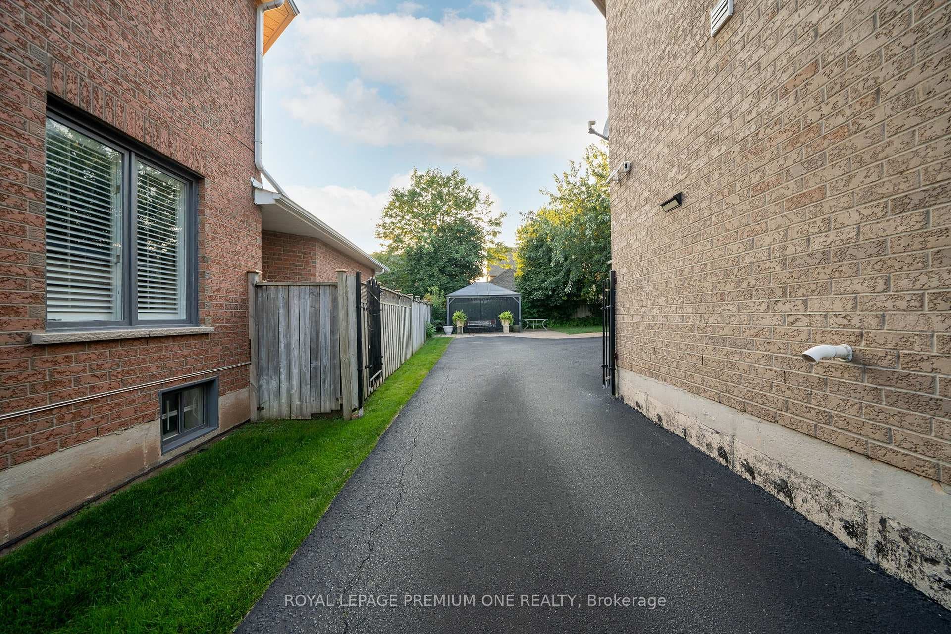 313 River Glen Boulevard photo 33