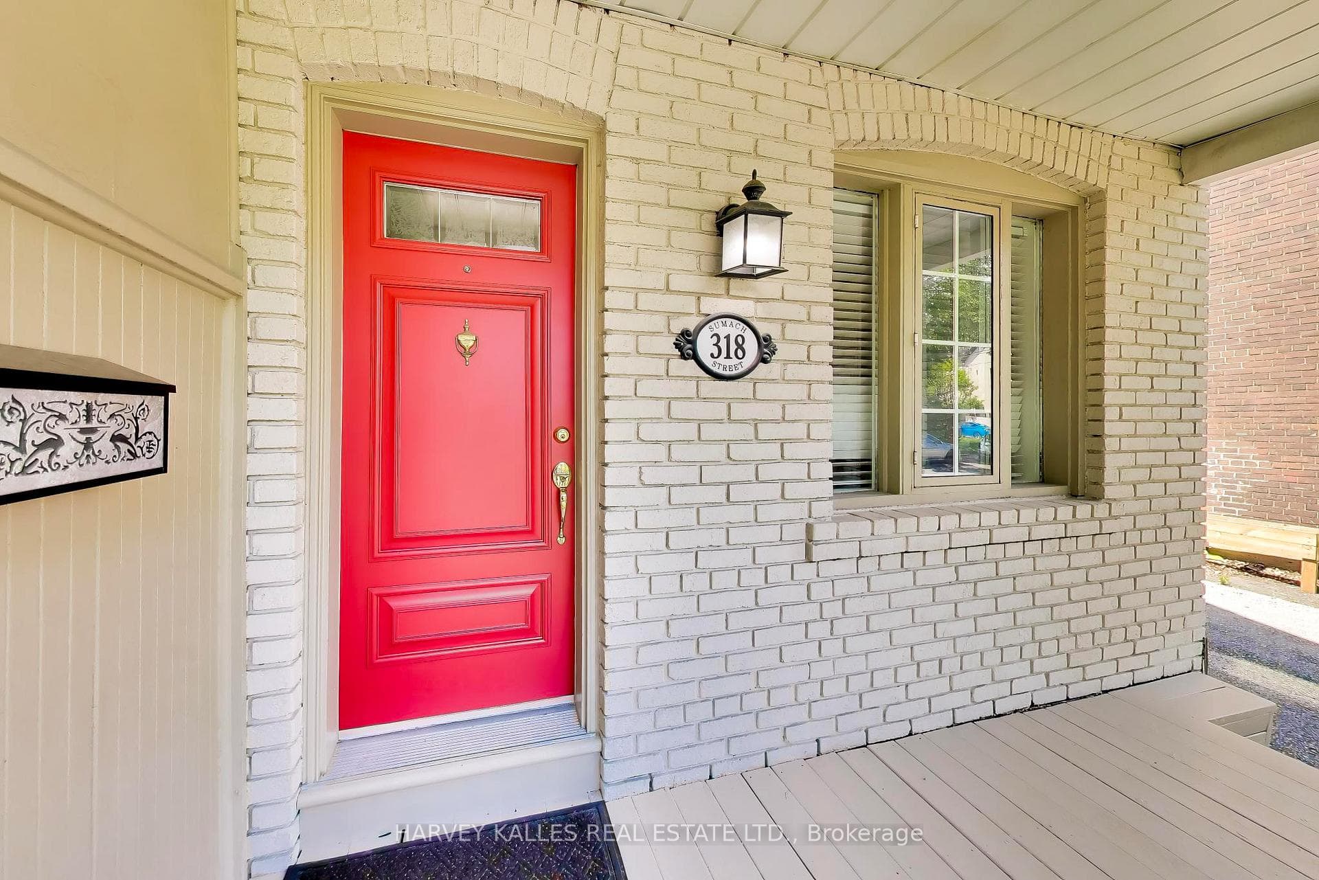 318 Sumach Street photo 3