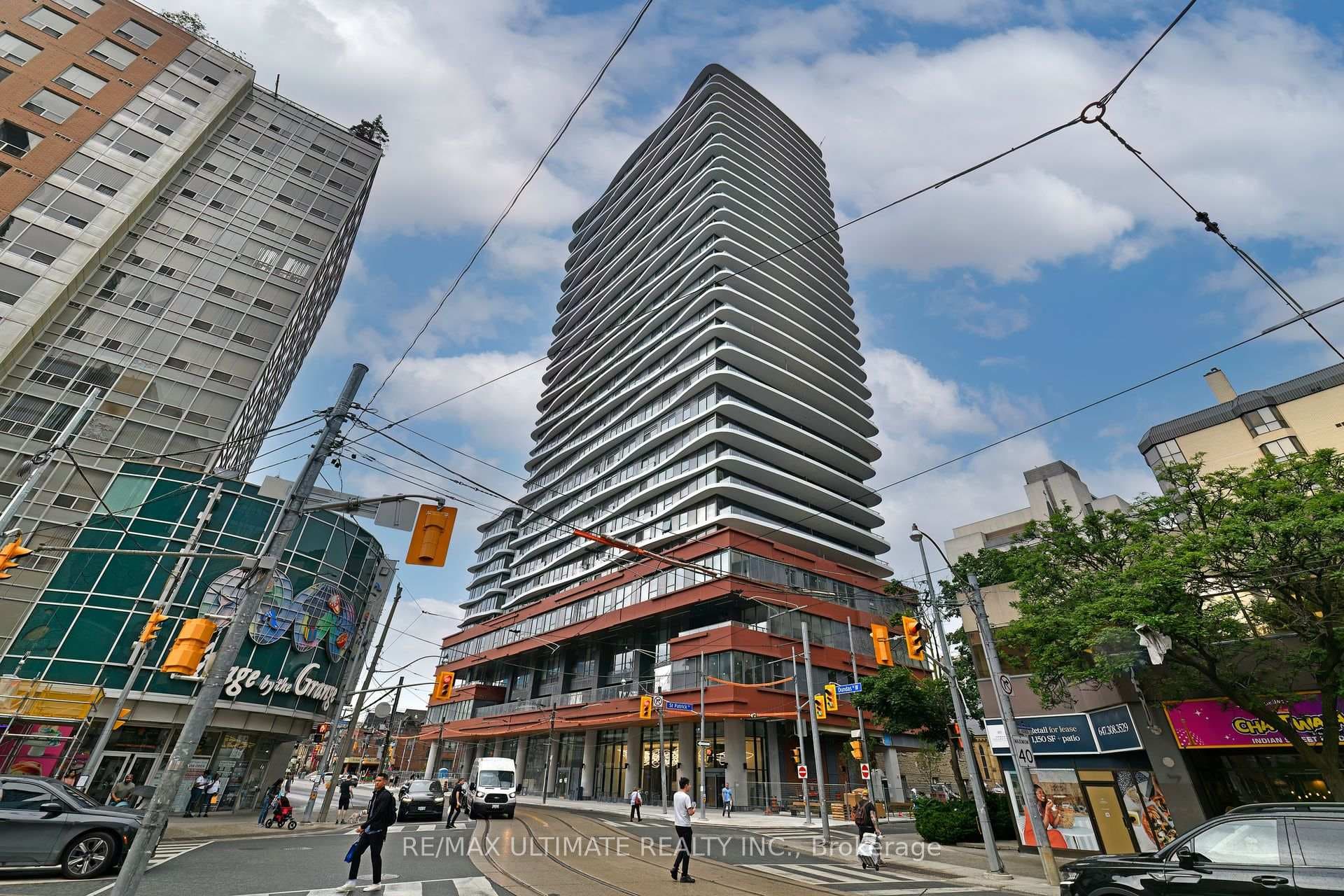 280 Dundas Street Unit 1011 photo 2