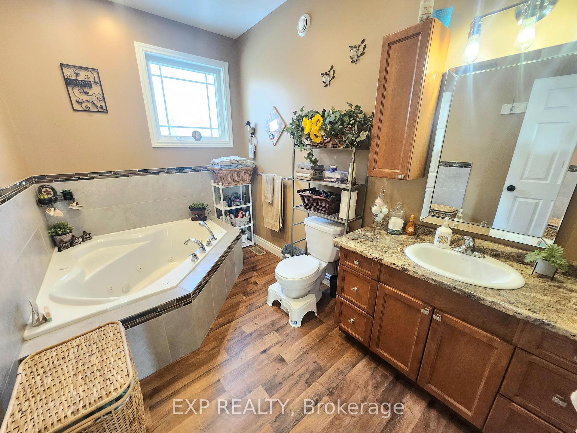 4399 Markell Road photo 8