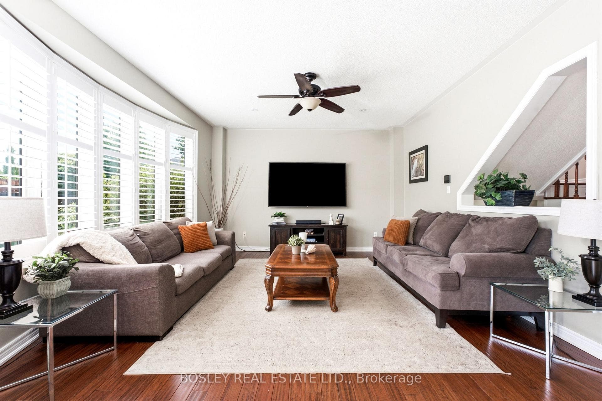 2160 Highcliffe Way photo 9