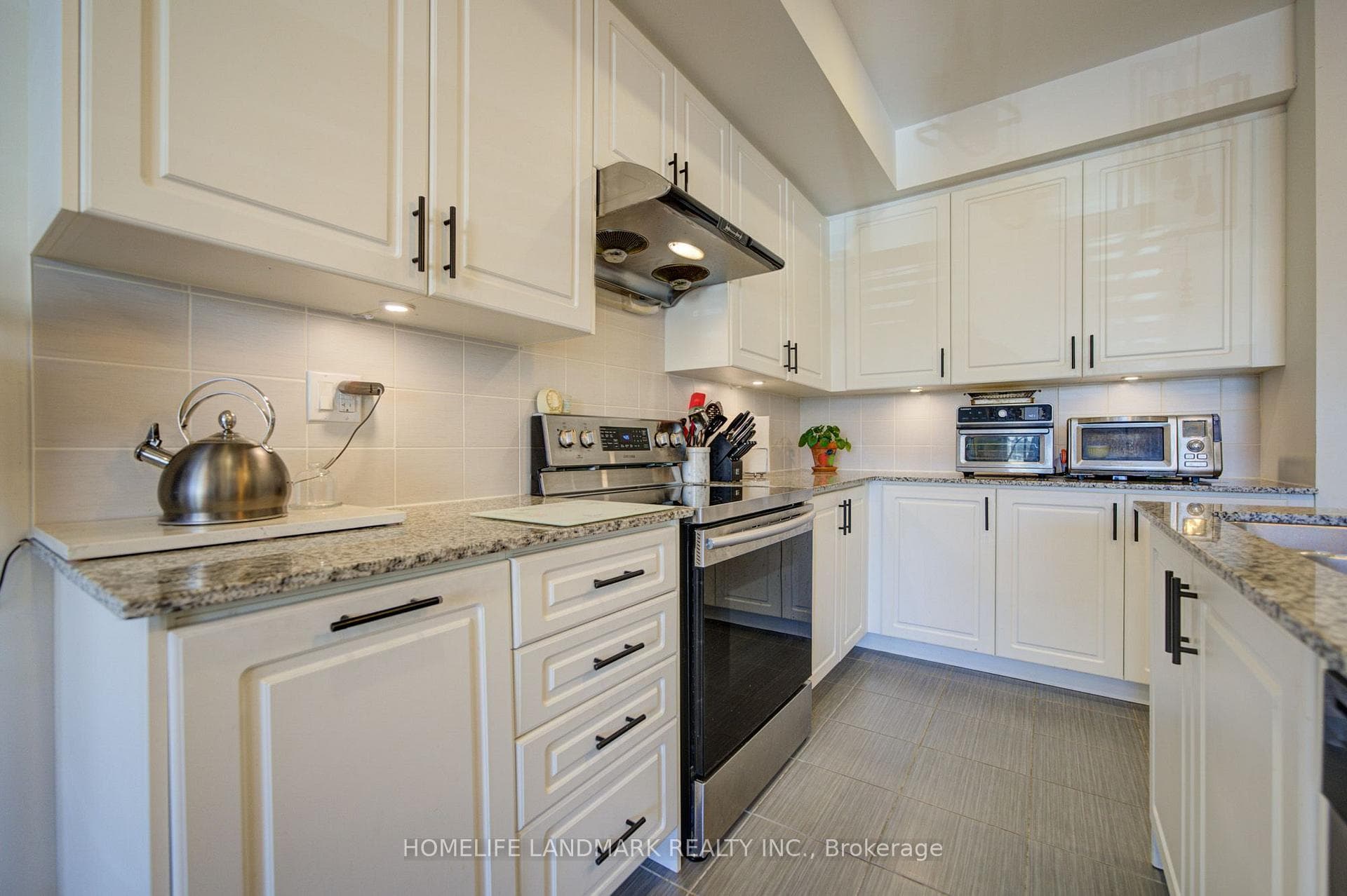 97 Cornell Centre Boulevard photo 12