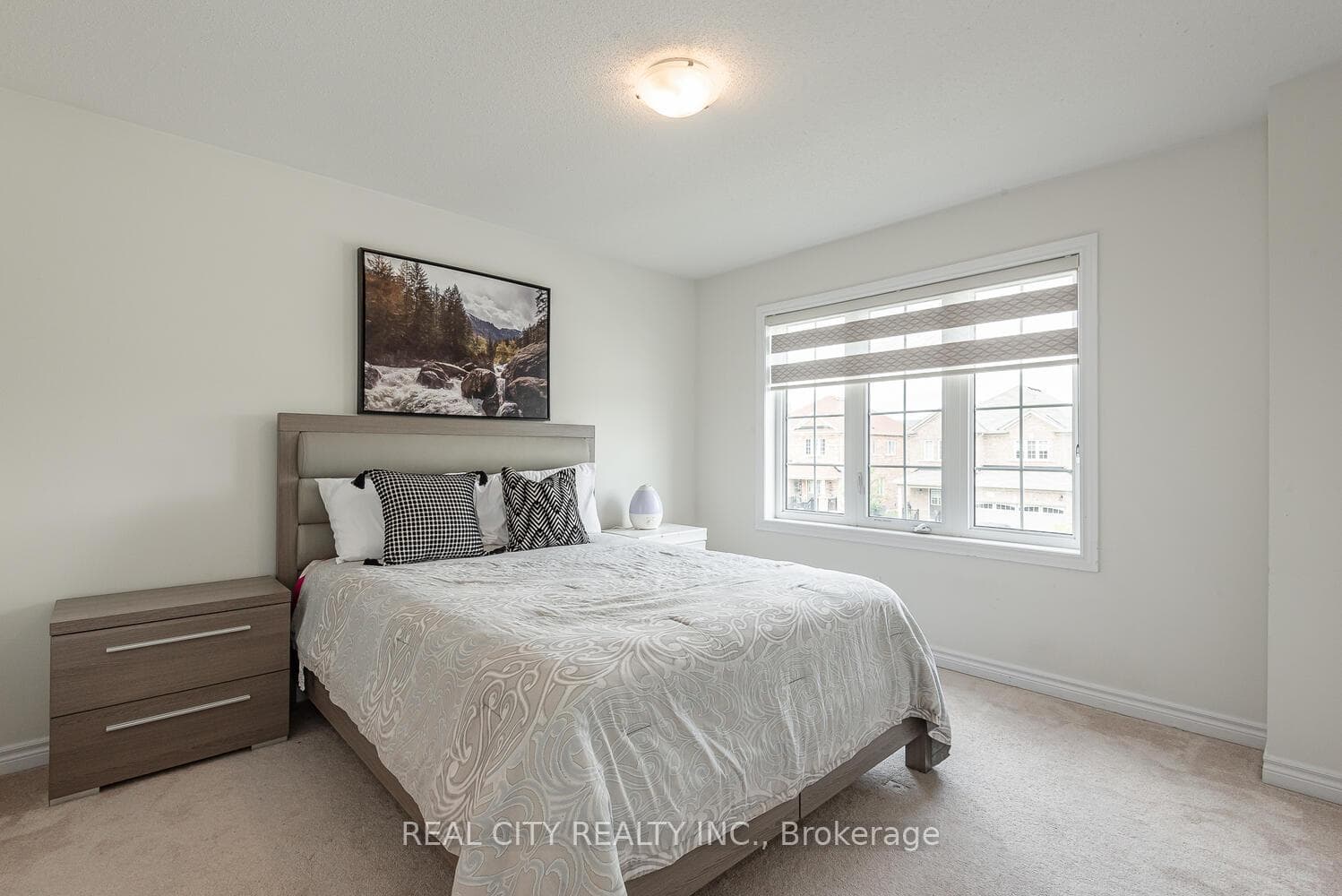 125 Elm Street photo 26