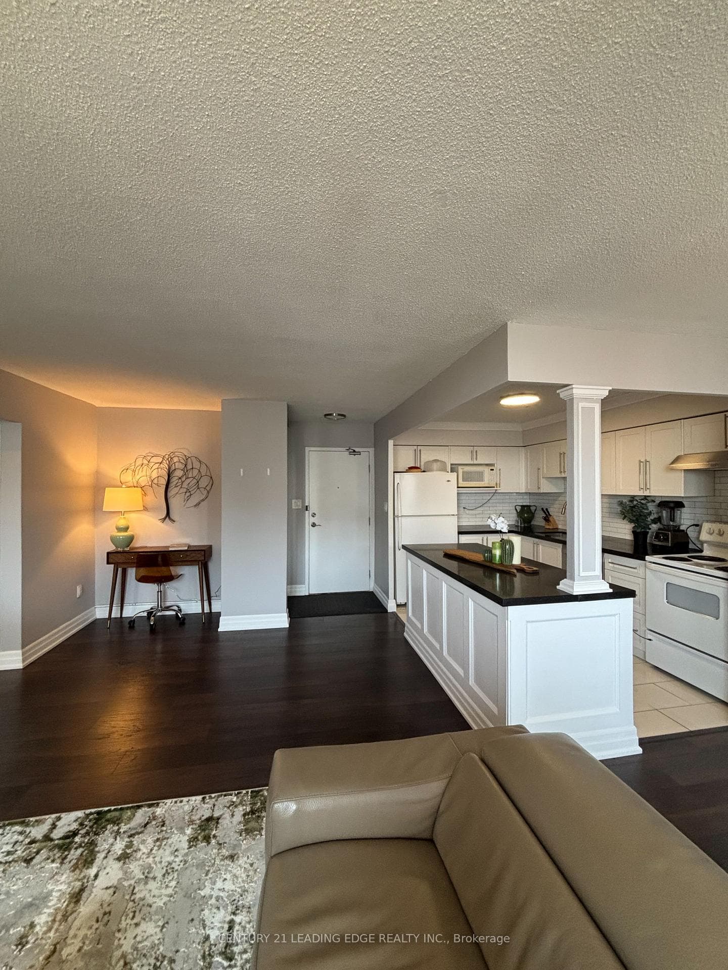 10 Edgecliff Golfway Unit 1704 photo 2