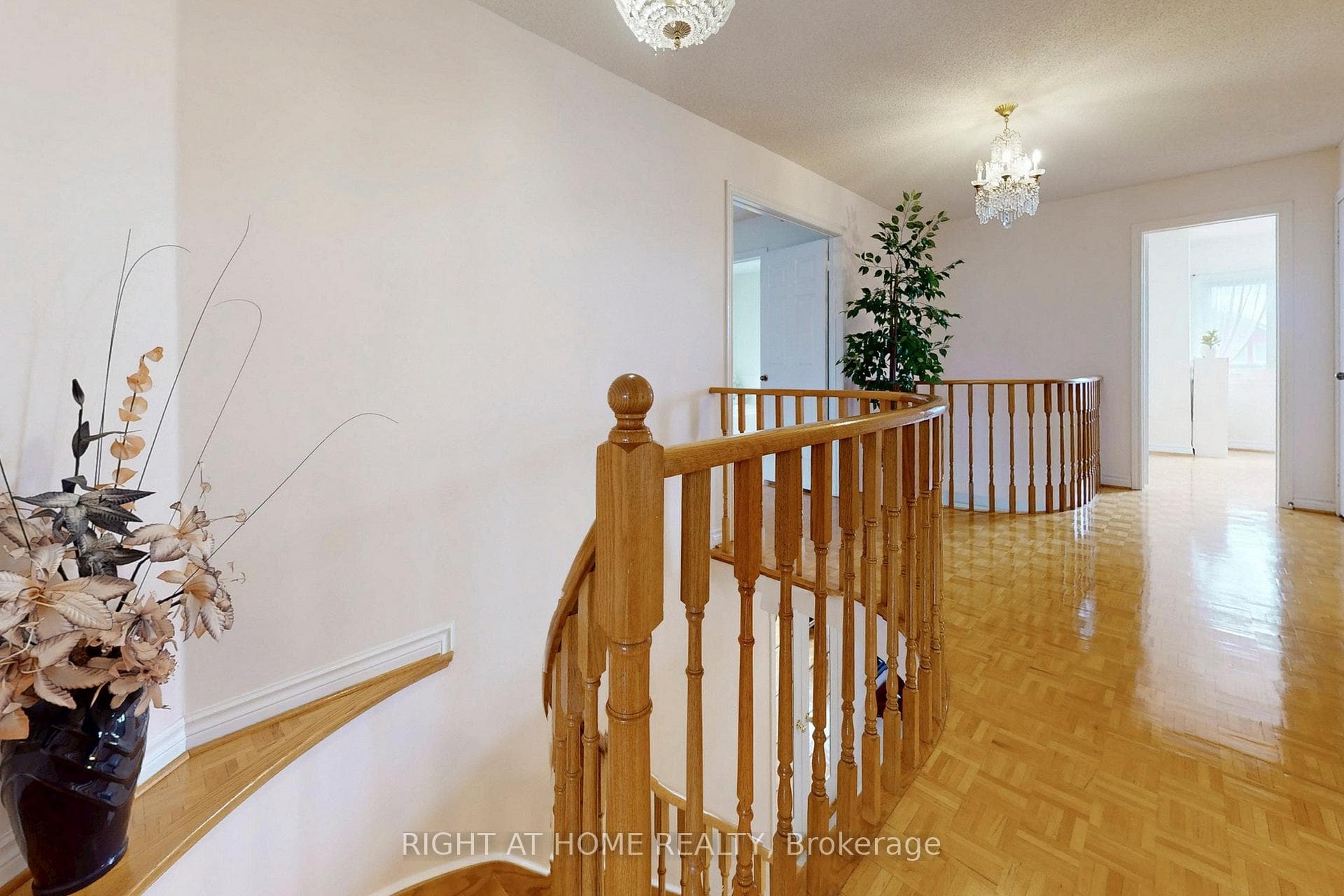 260 Avro Road photo 13