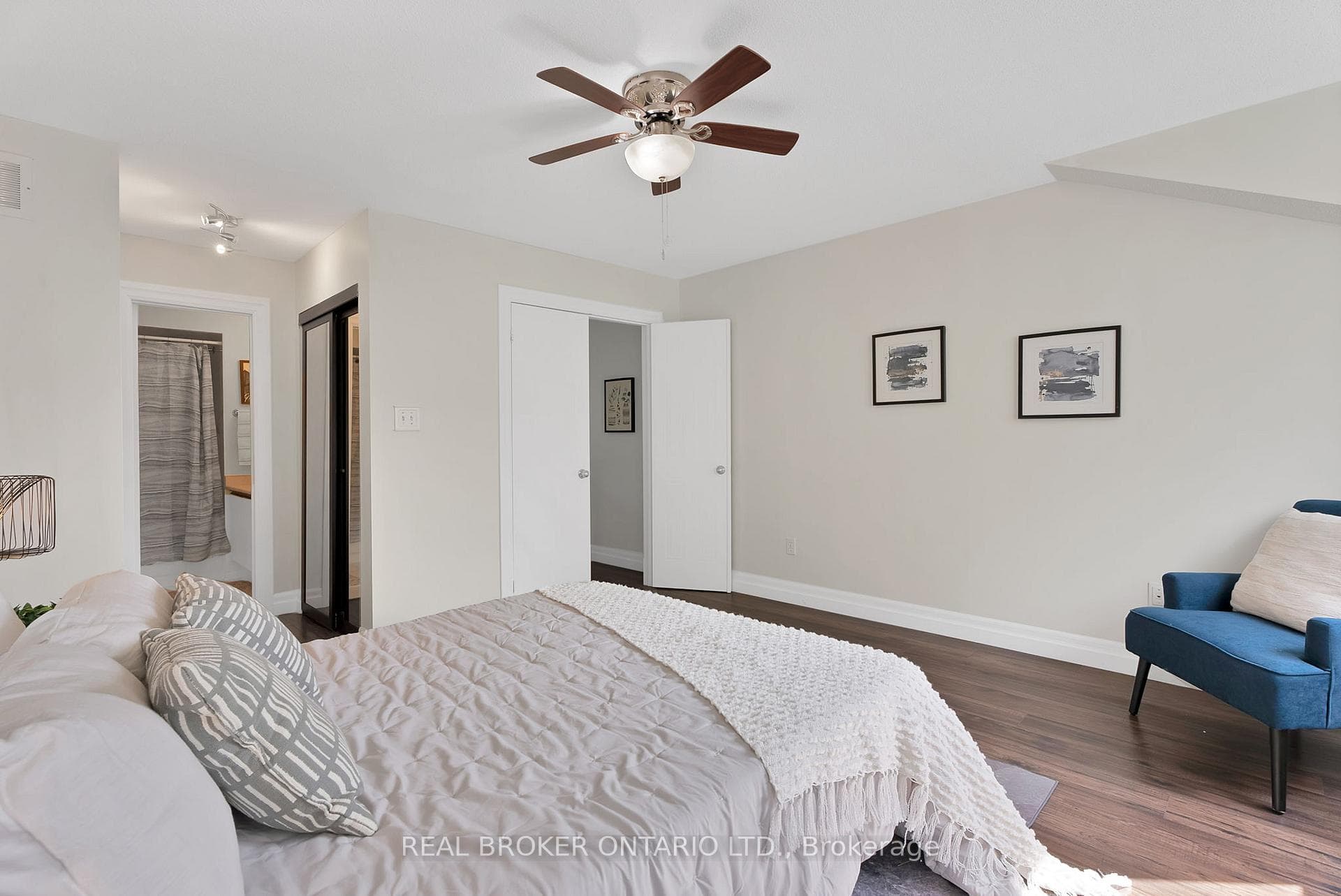 2940 Headon Forest Drive Unit 33 photo 22