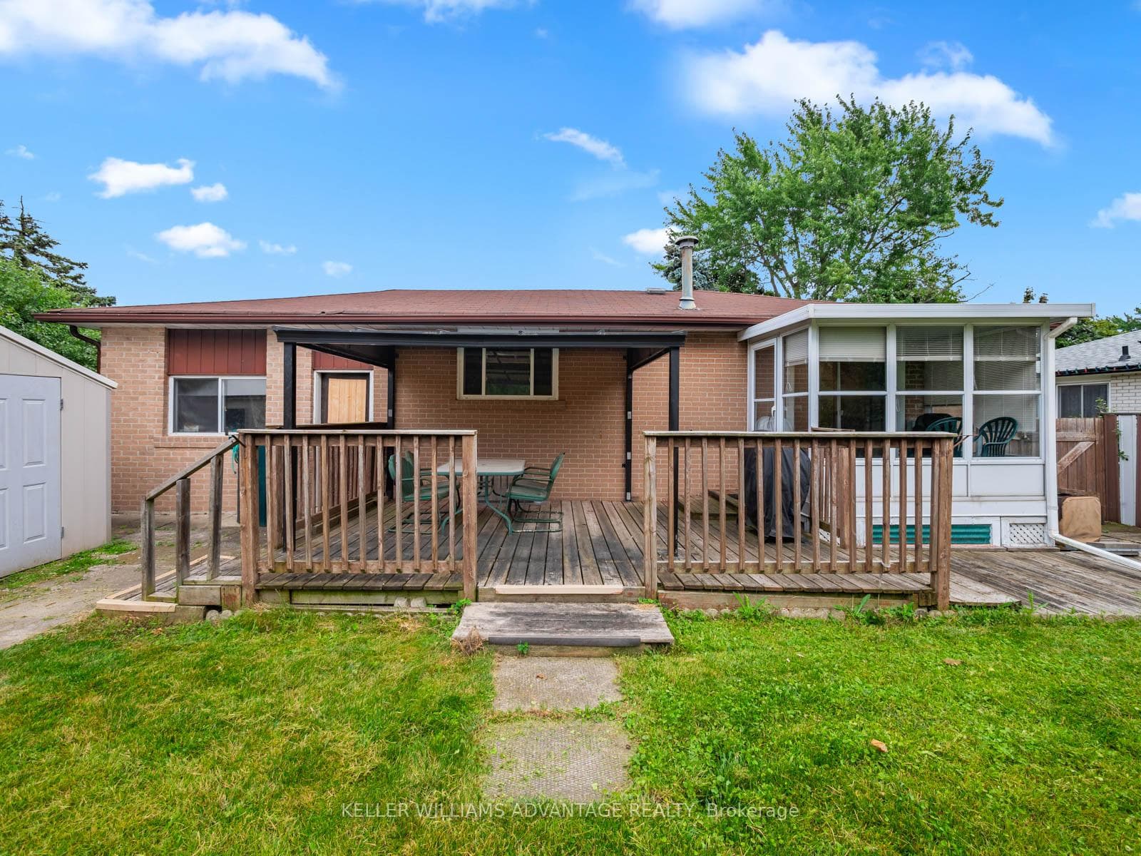 151 Folkstone Crescent photo 30