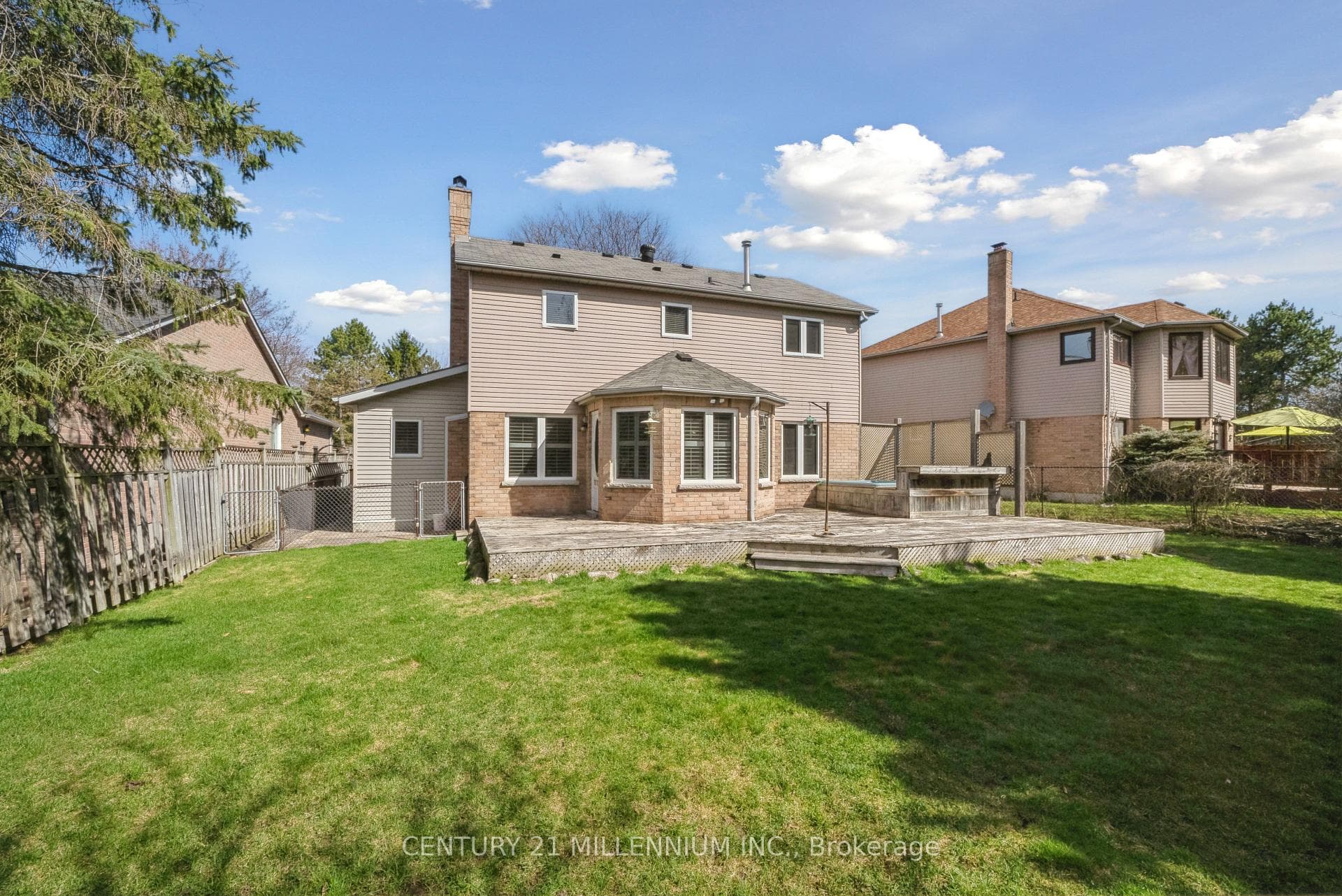 23 Underhill Crescent photo 38