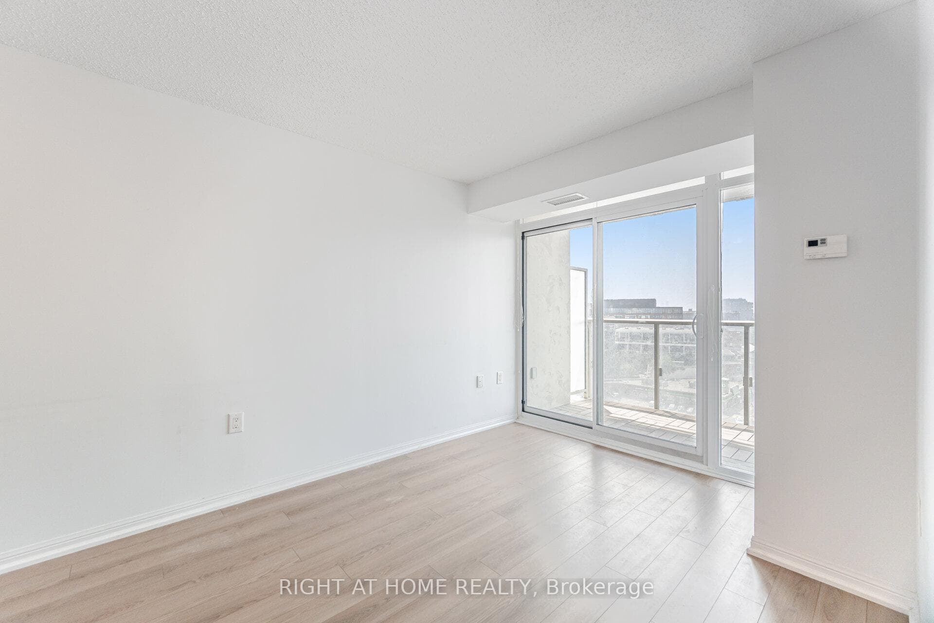 125 Western Battery Road Unit 1112 photo 18