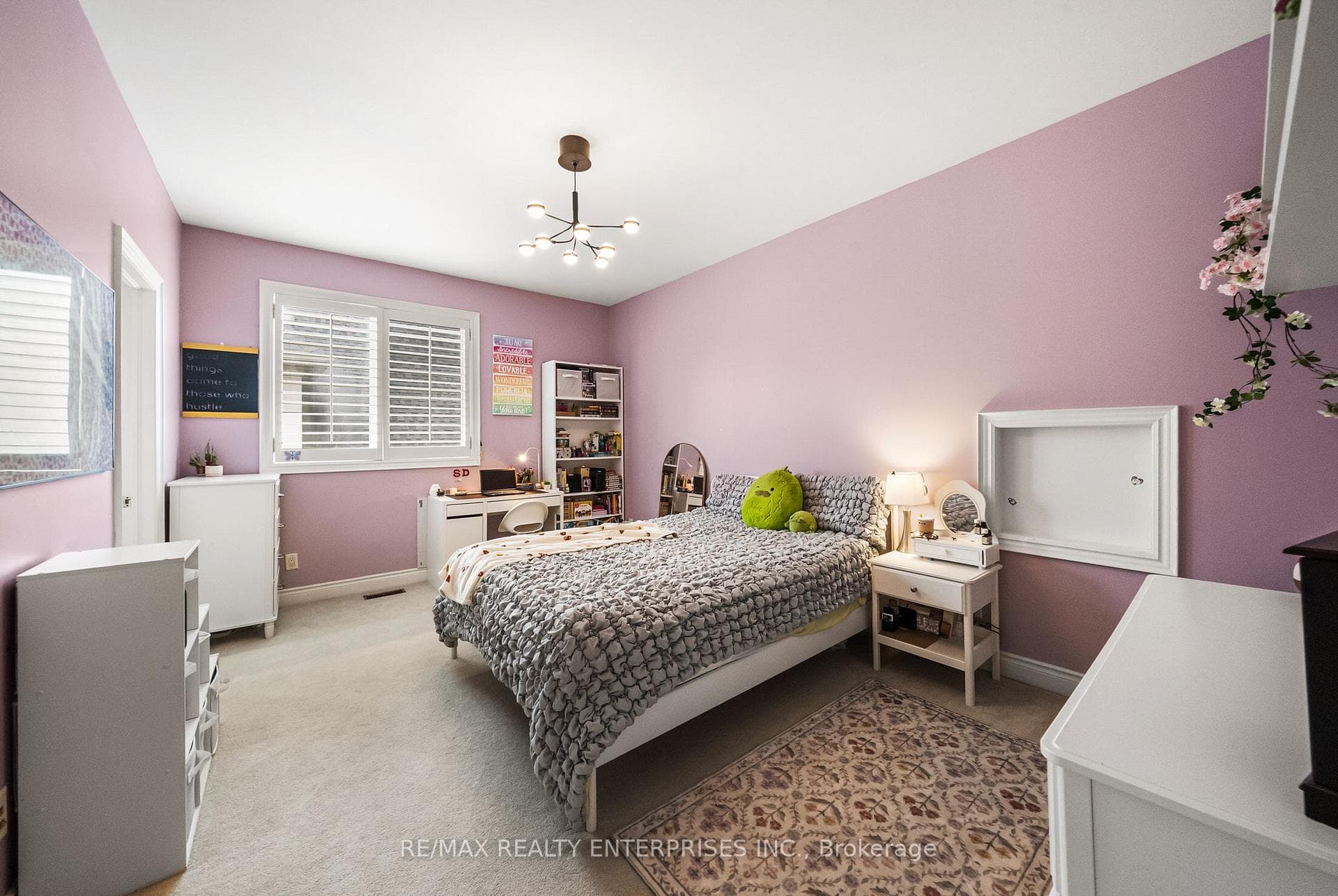535 Canyon Street photo 40