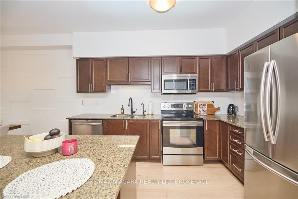 6 CHESTNUT Drive Unit 43 photo 10