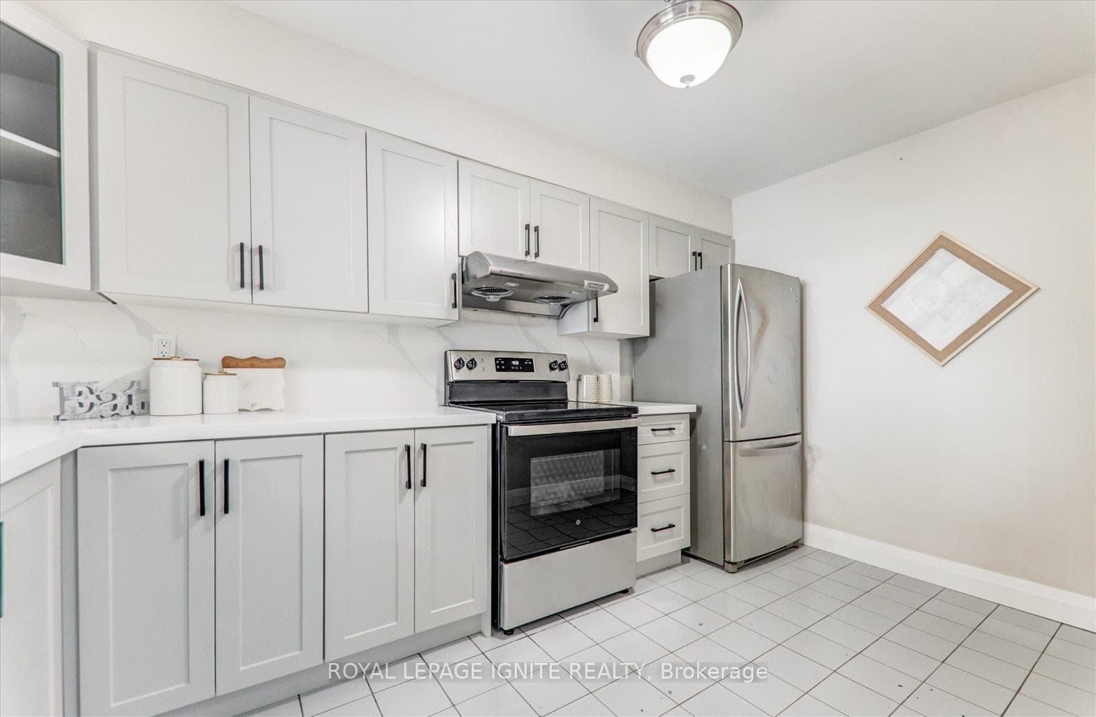 410 Mclevin Avenue Unit 906 photo 9
