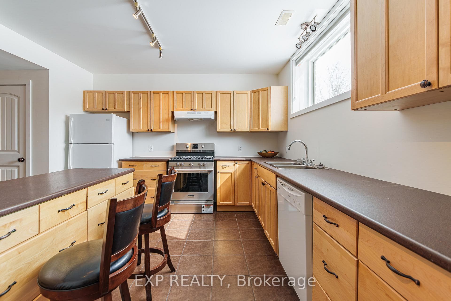 1899 Farisita Drive photo 27