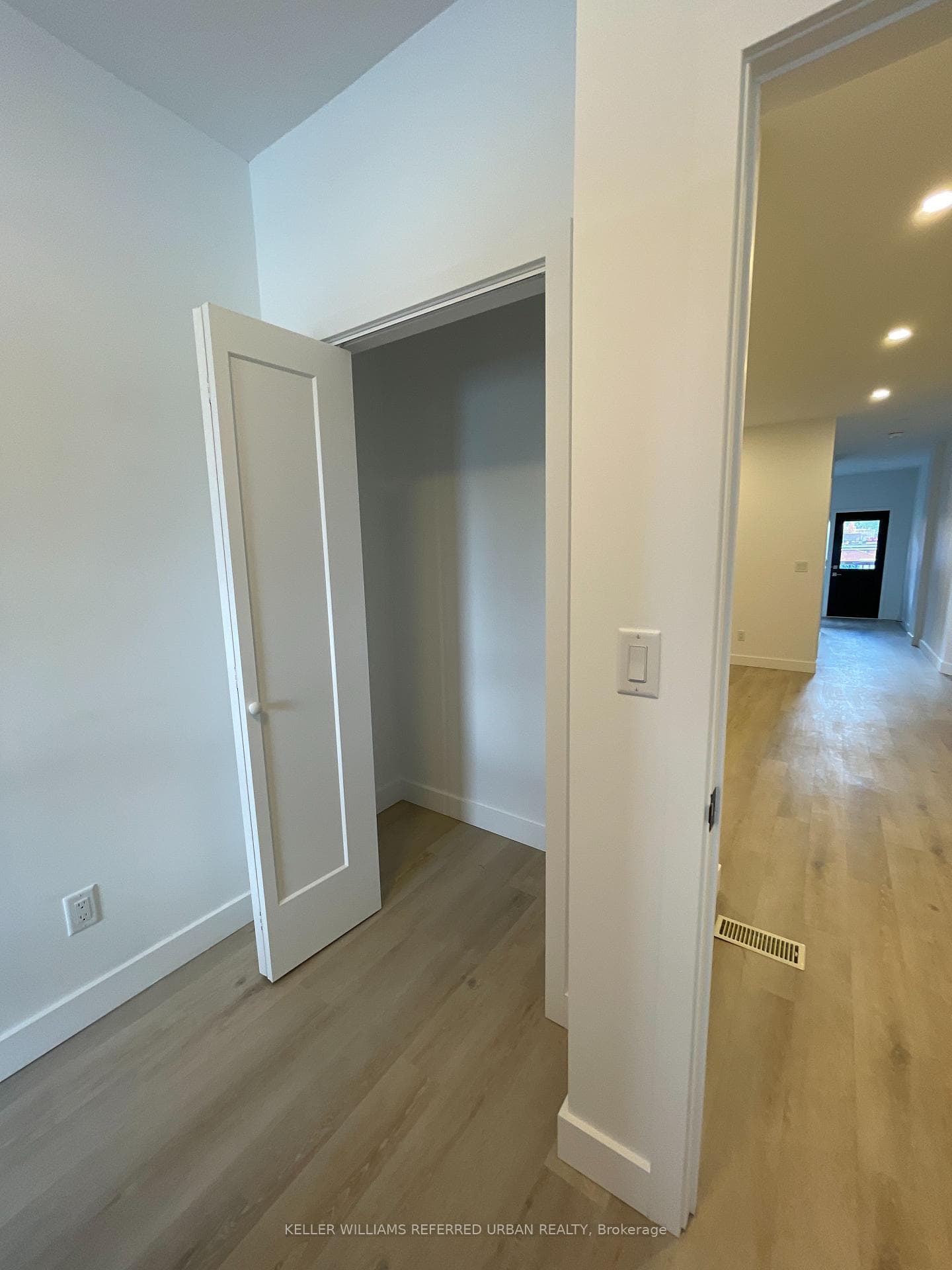 1821 Davenport Road Unit Main photo 5