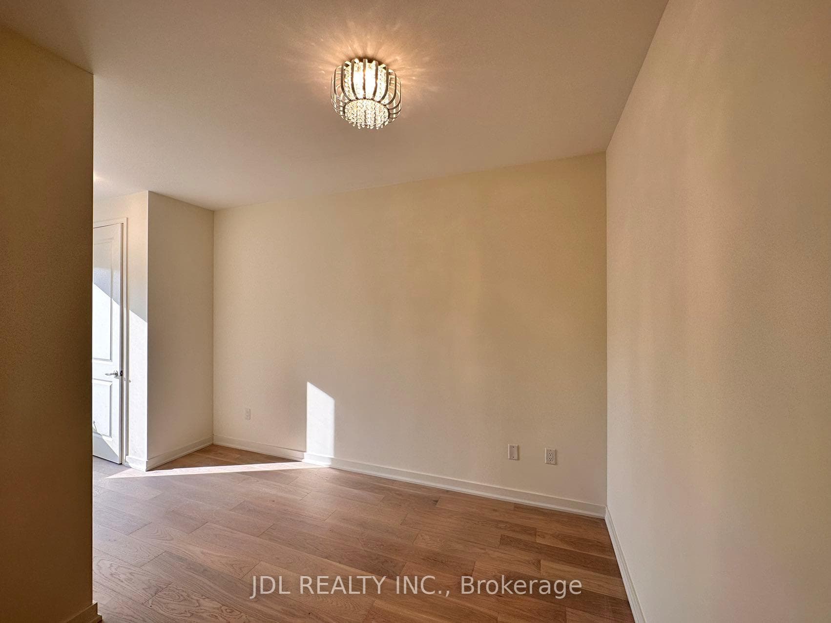 175 Huguenot Road photo 25