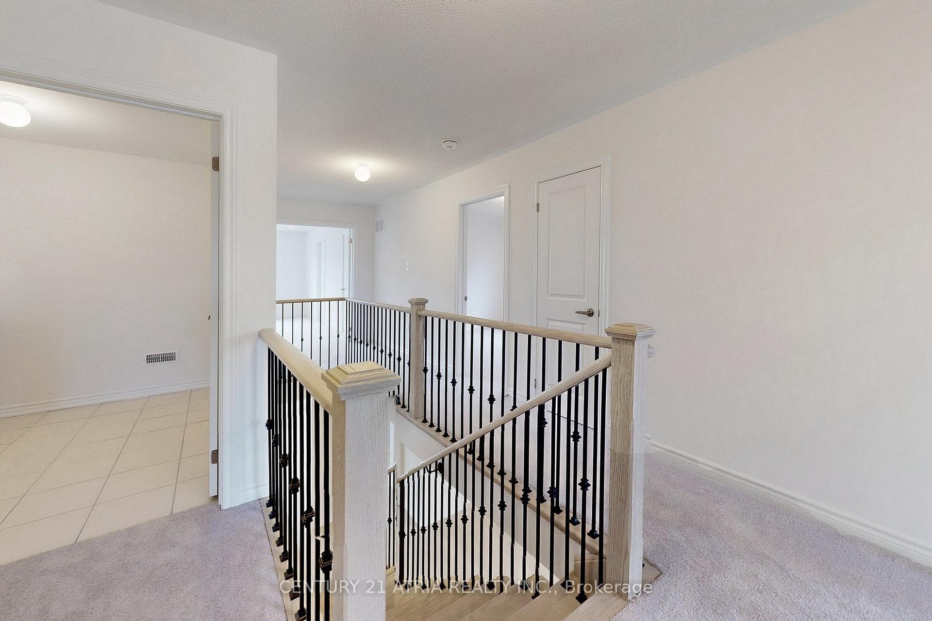 42 Ainslie Hill Crescent photo 18