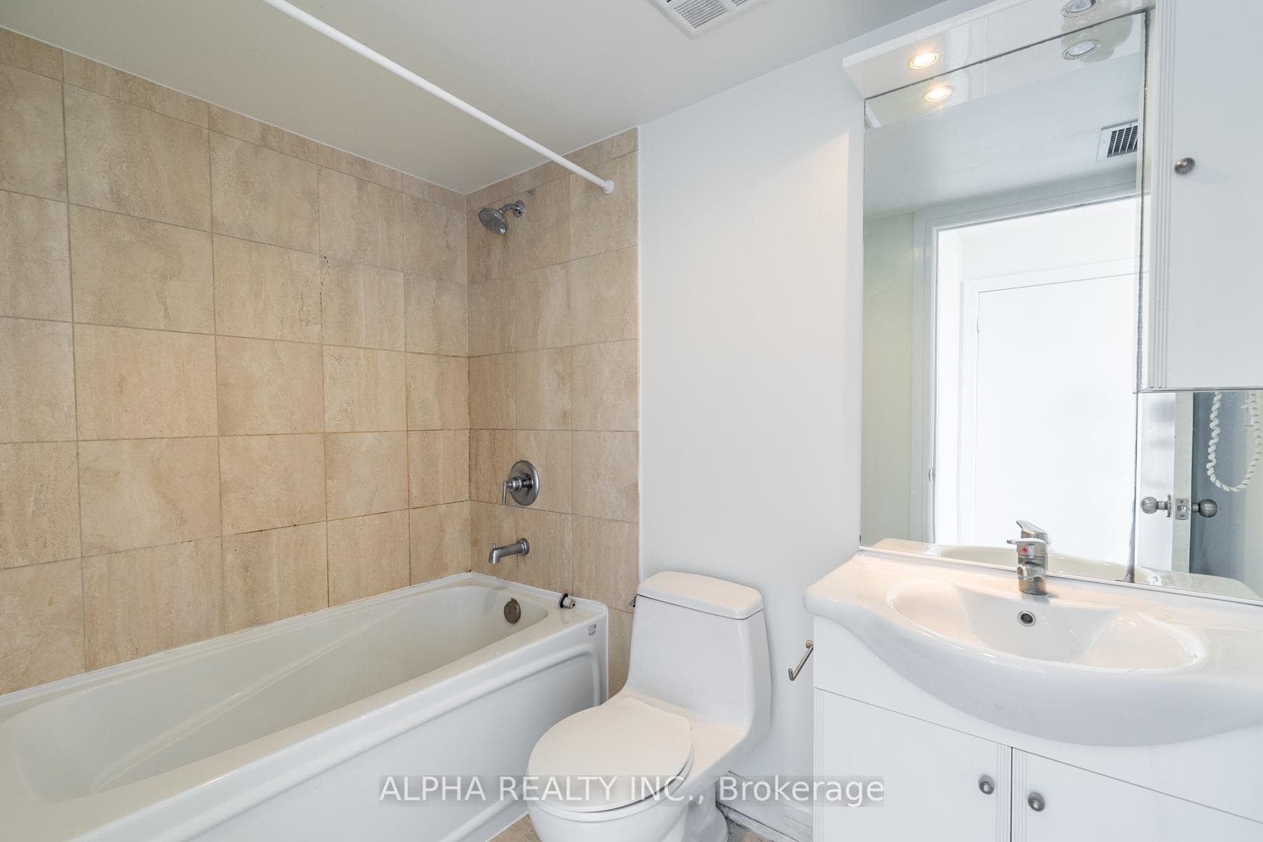 18 Harrison Garden Boulevard Unit 1010 photo 5