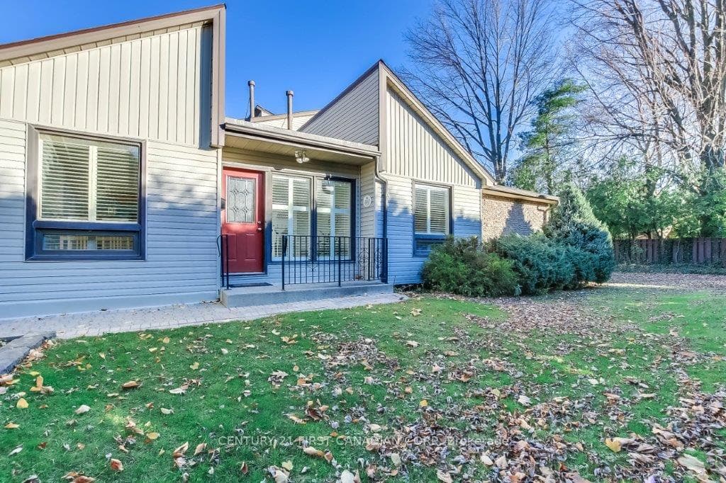 161 McMaster Drive photo 4