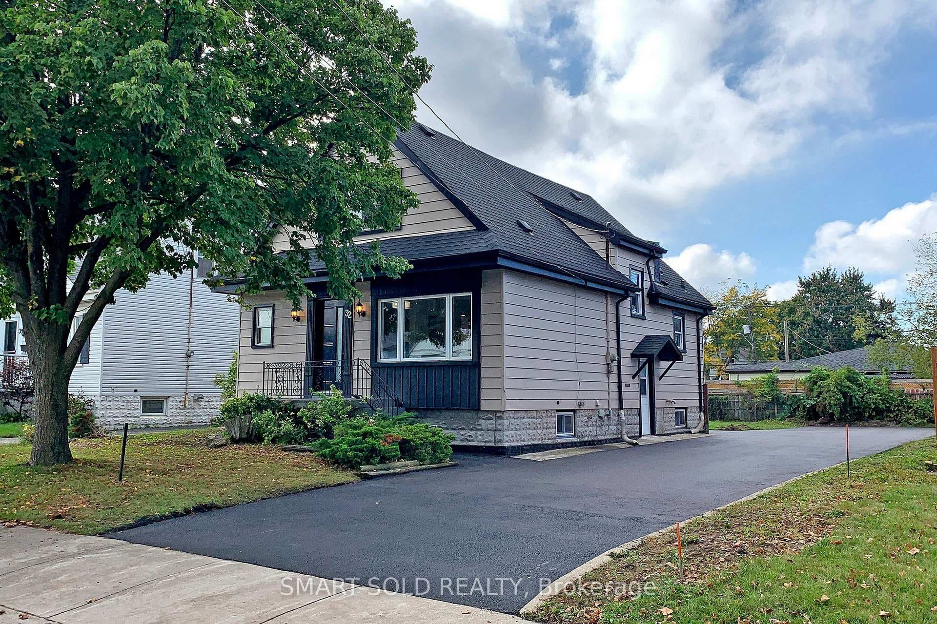 32 David Avenue photo 1