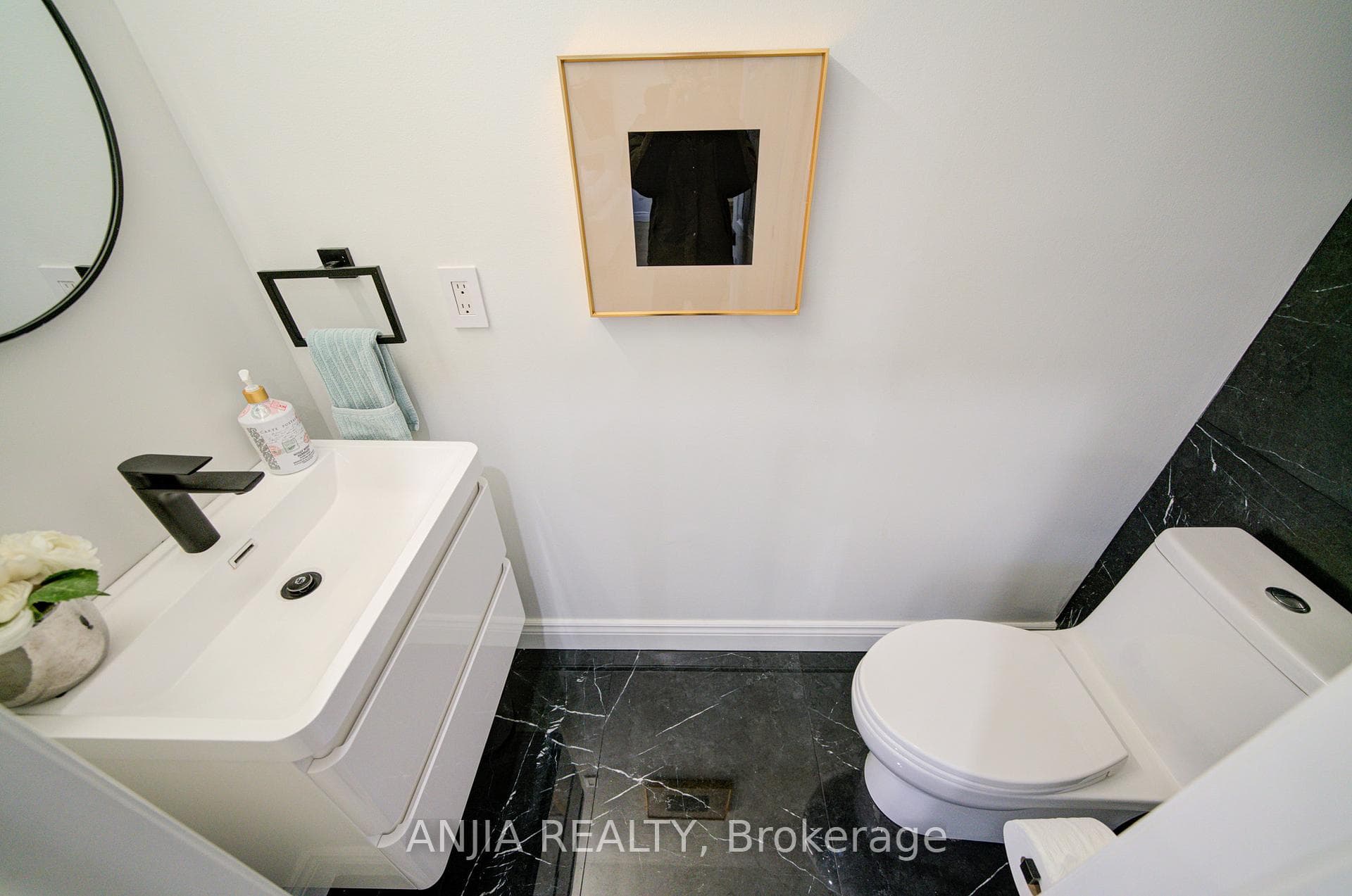 22 Kylemore Way photo 12