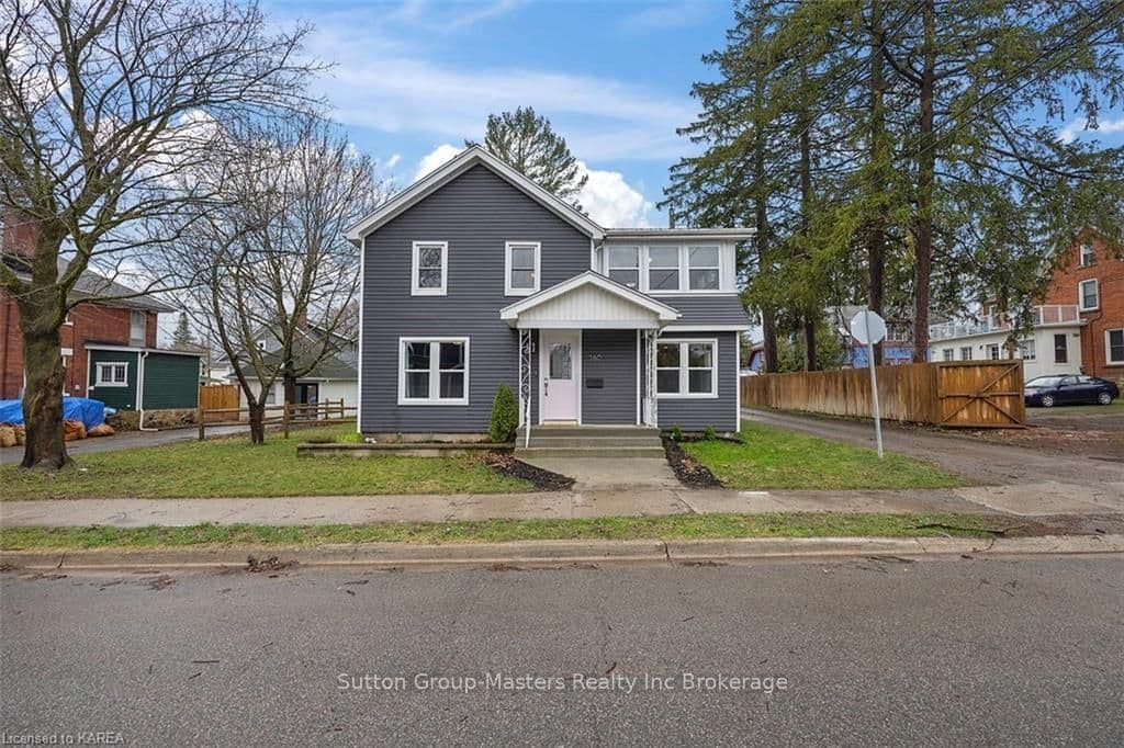 160 CHARLES Street photo 3