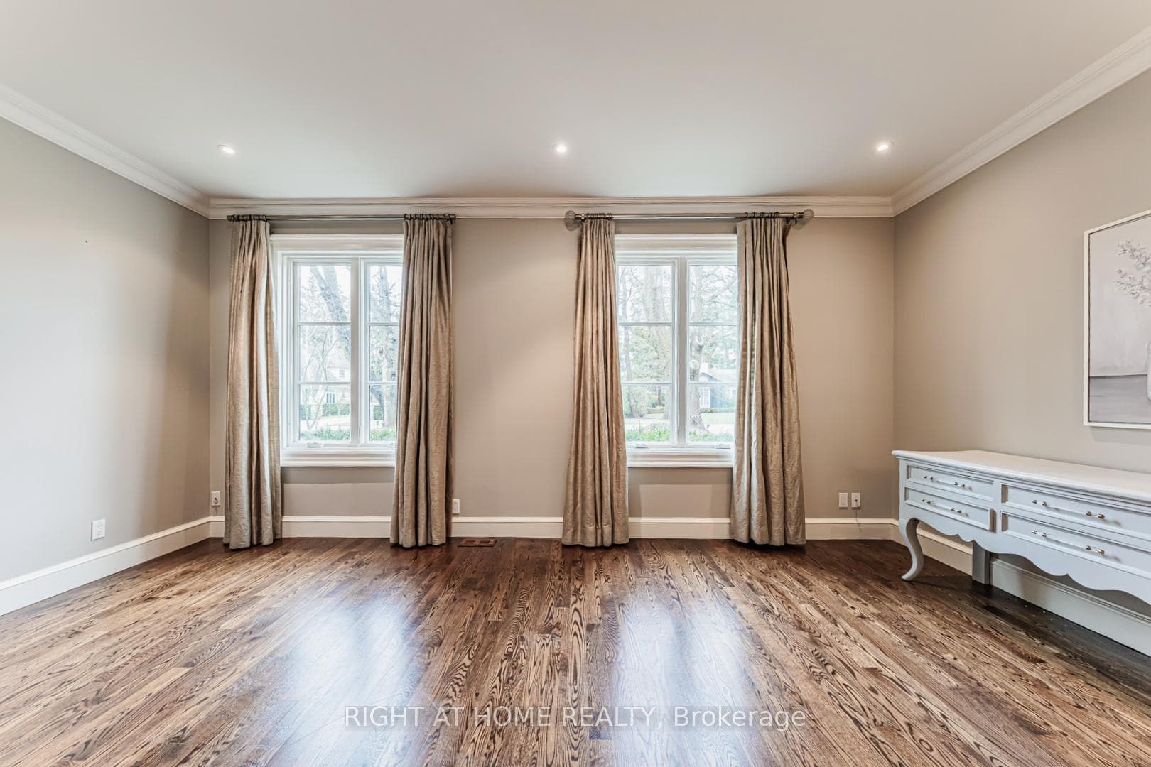 63 Ennisclare Drive photo 13