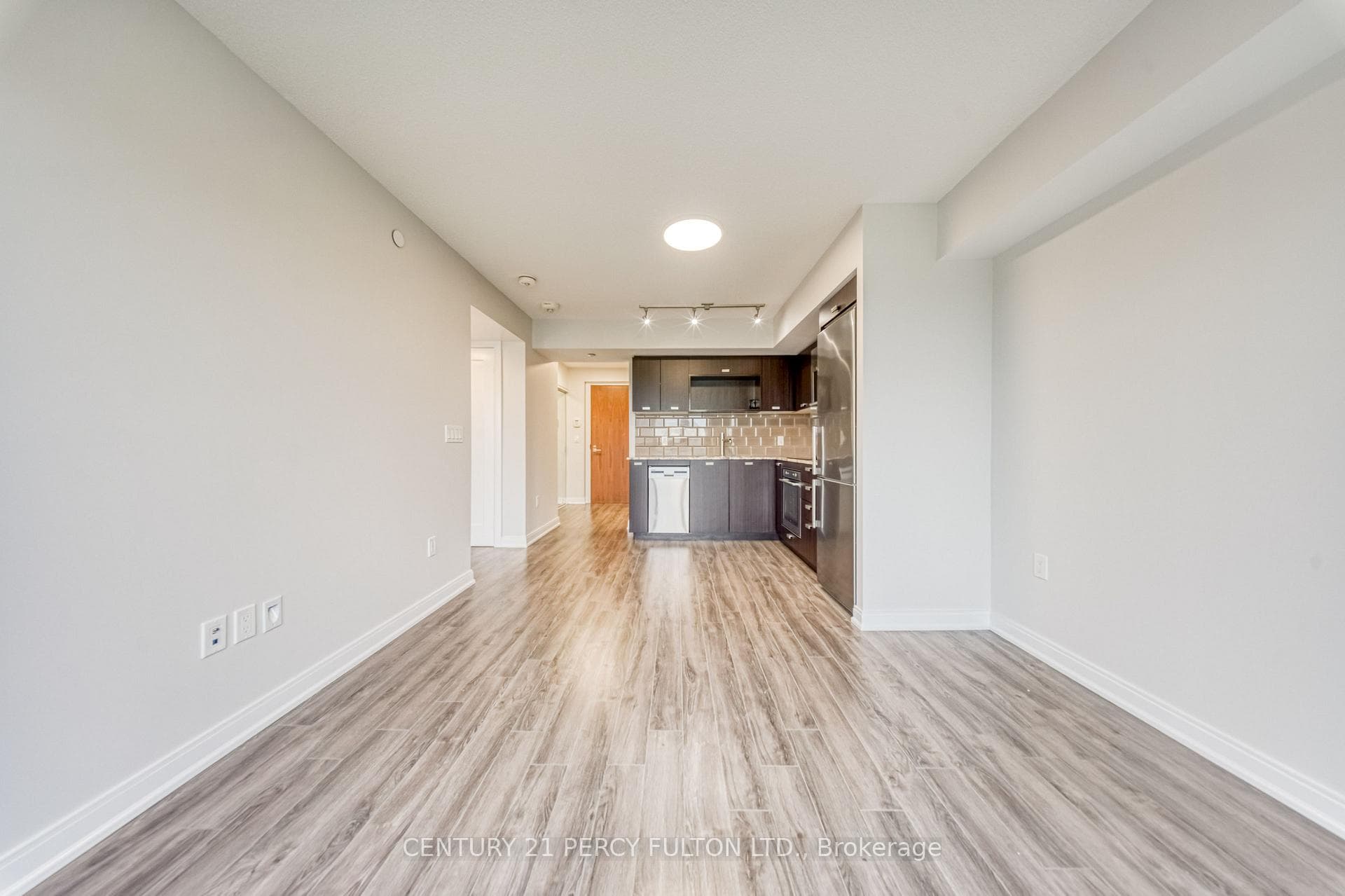 275 Village Green Square Unit 420 photo 14