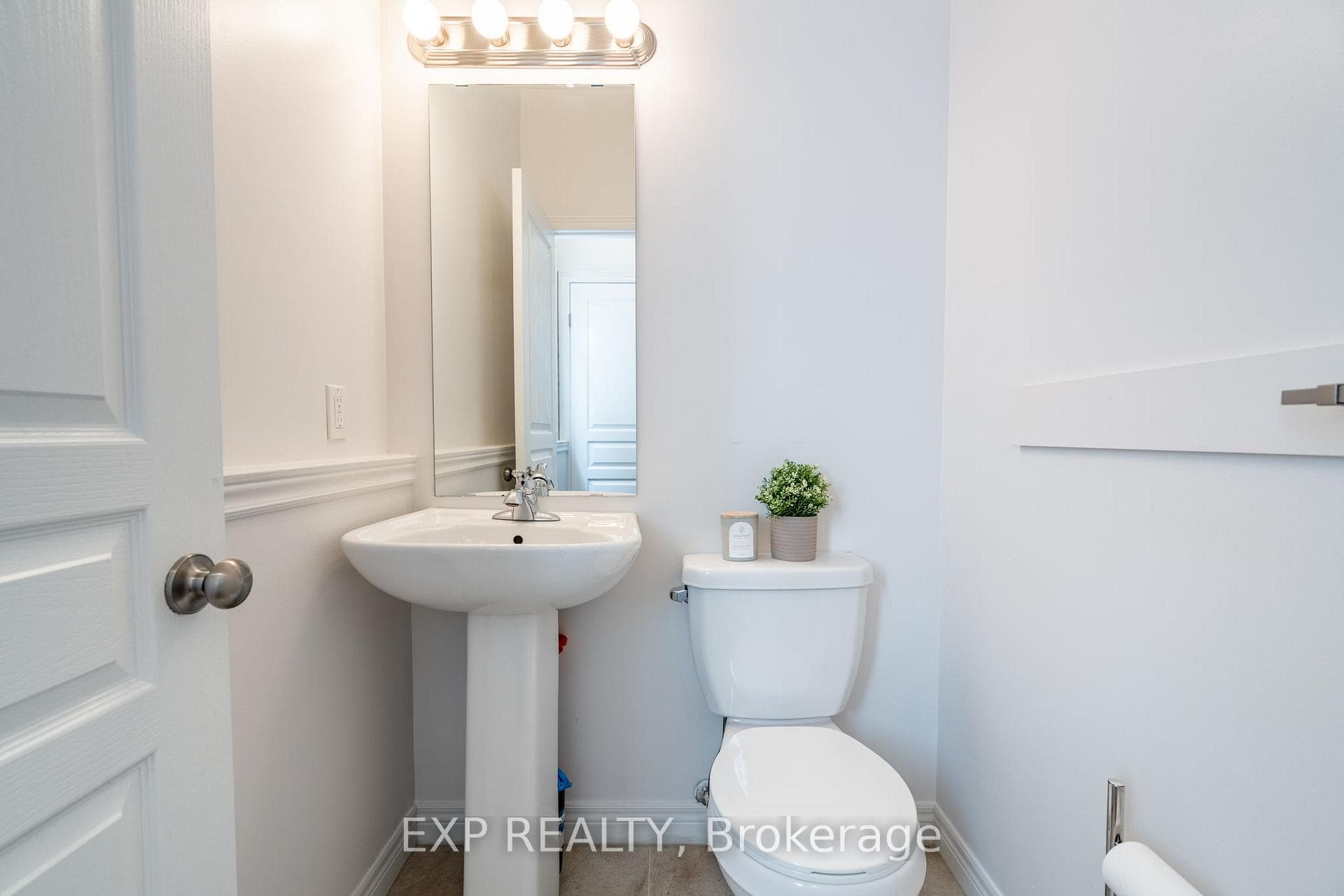 62 Boulder Crescent photo 21