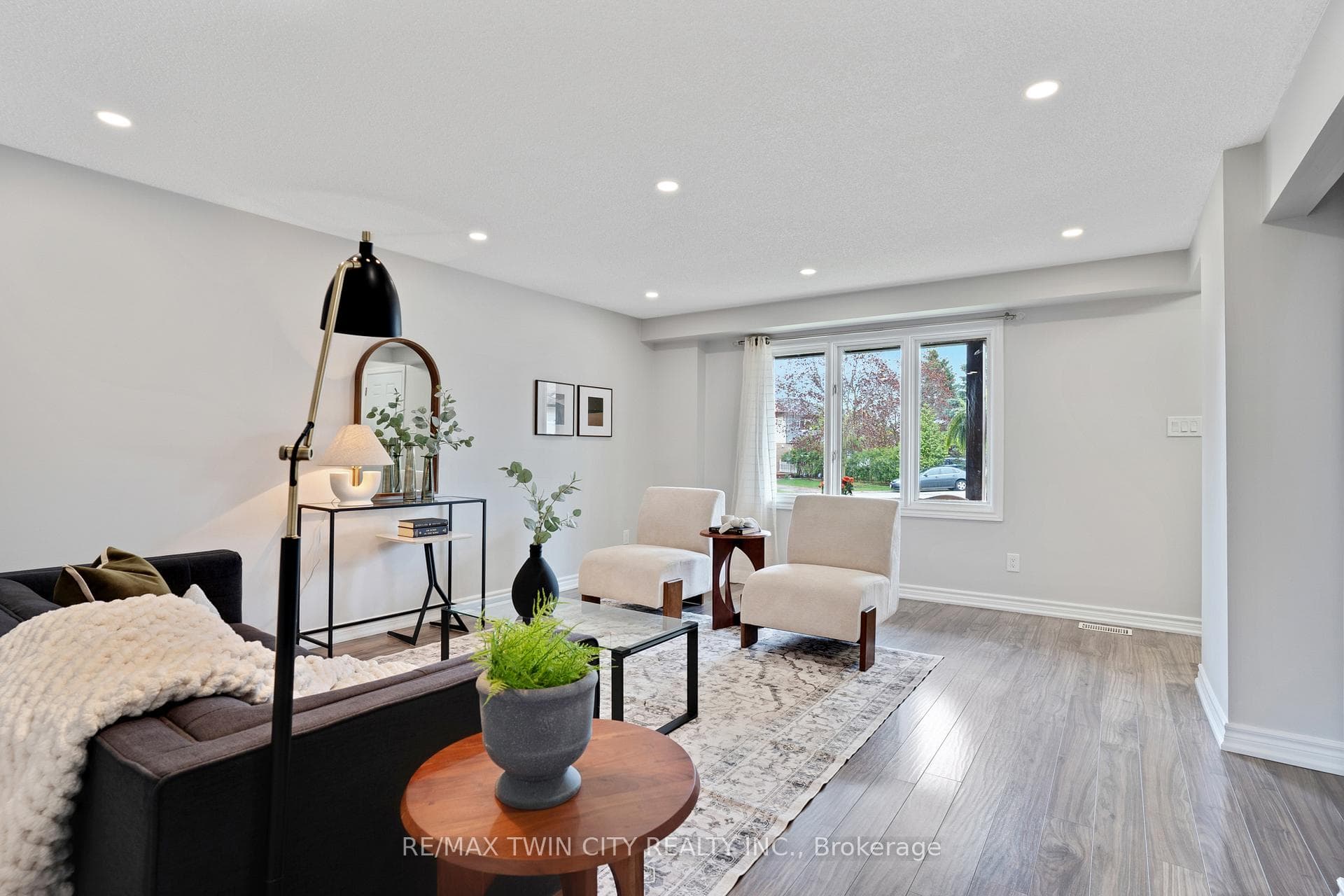 20 Ardoch Mews photo 5