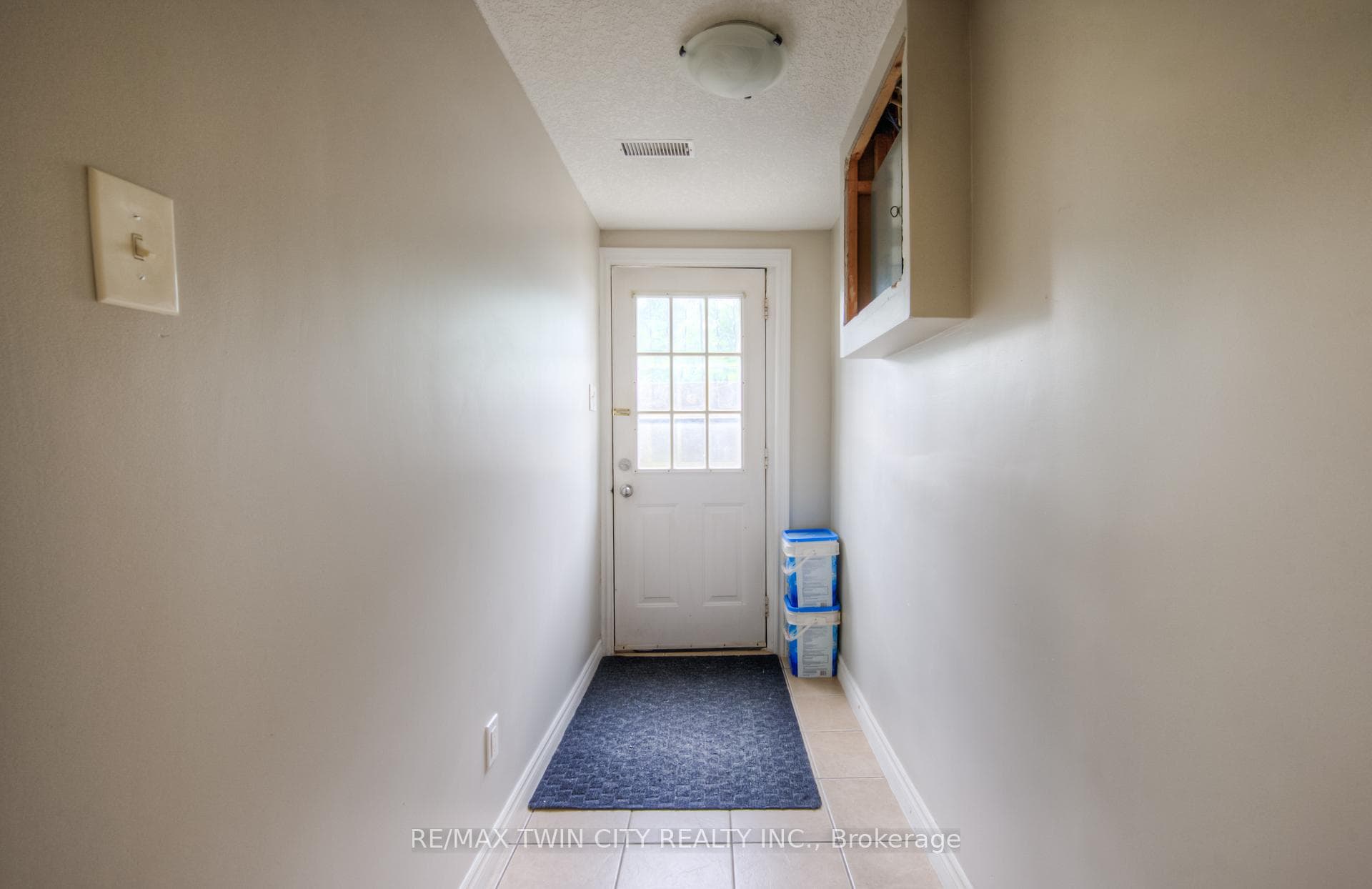 6 Bakersfield Drive photo 16