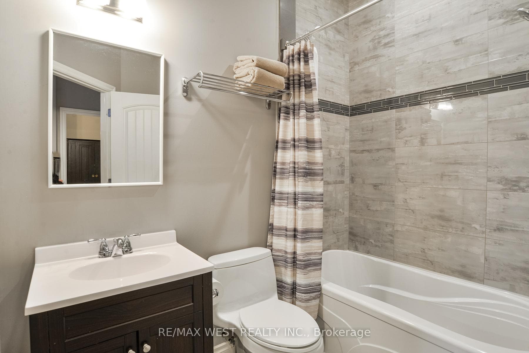 4945 Muskoka 117 Road photo 17