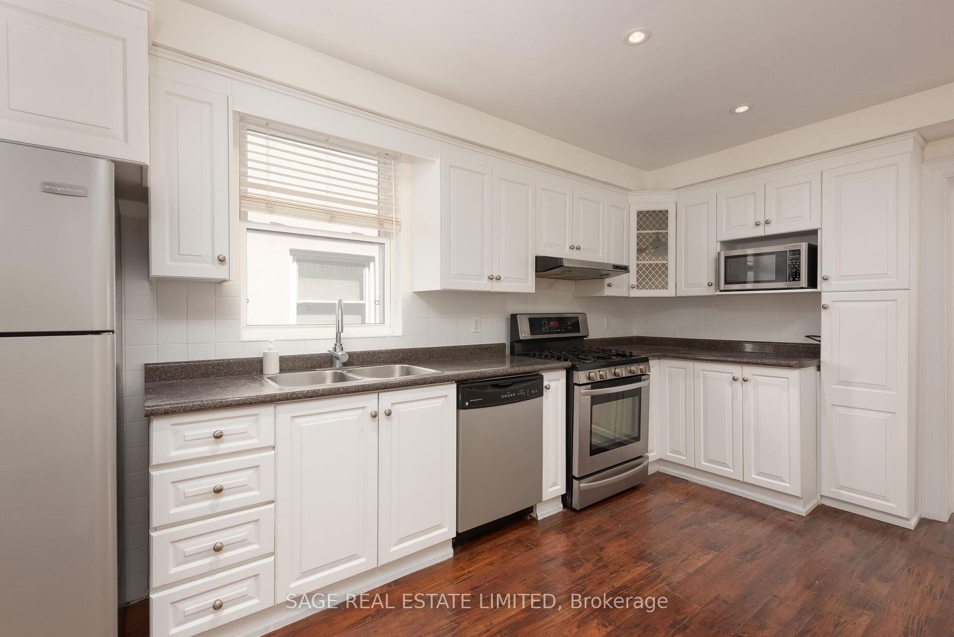 97 Holwood Avenue Unit MAIN photo 12