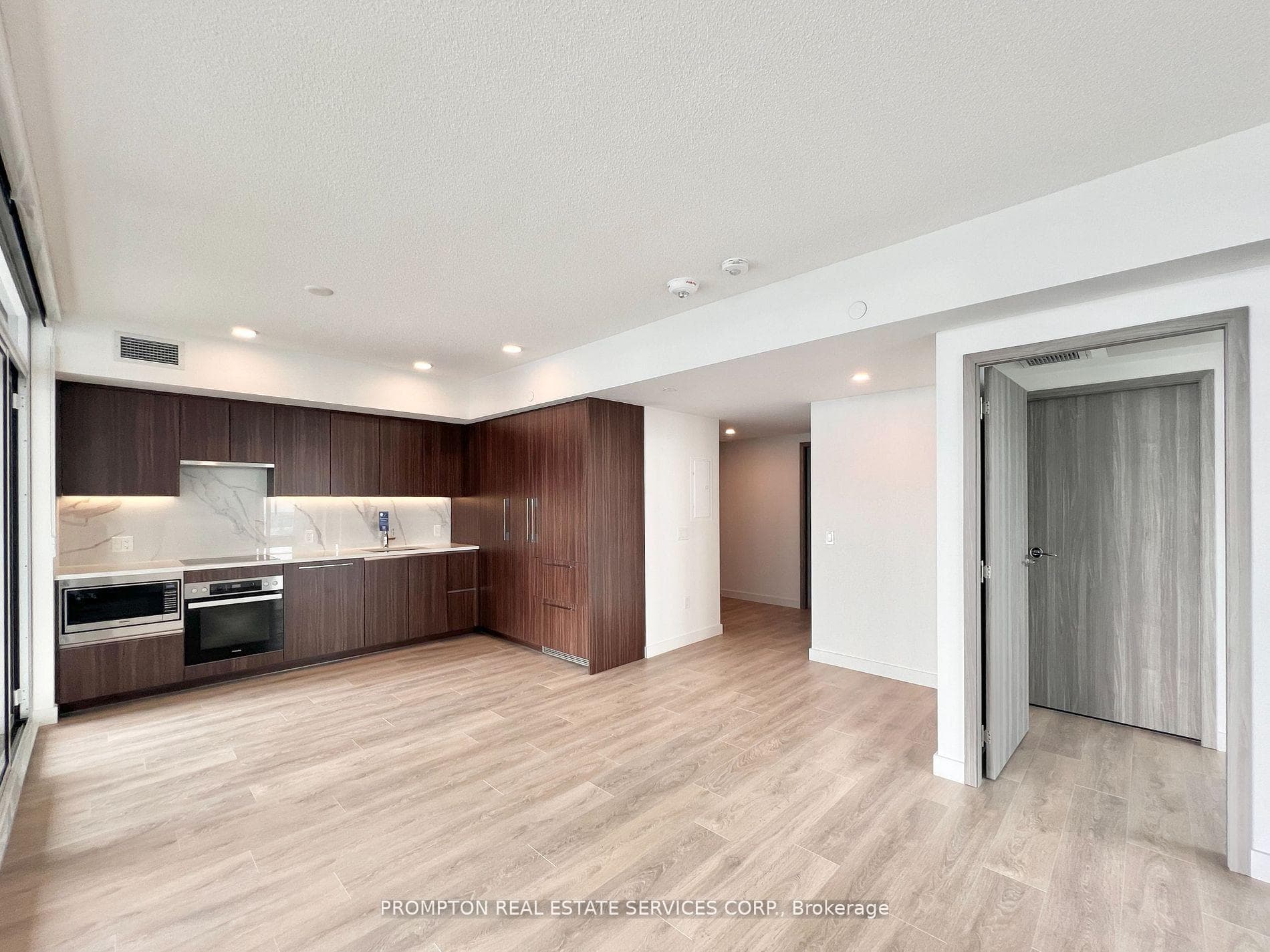 1 Concord cityplace Way Unit 4210 photo 2