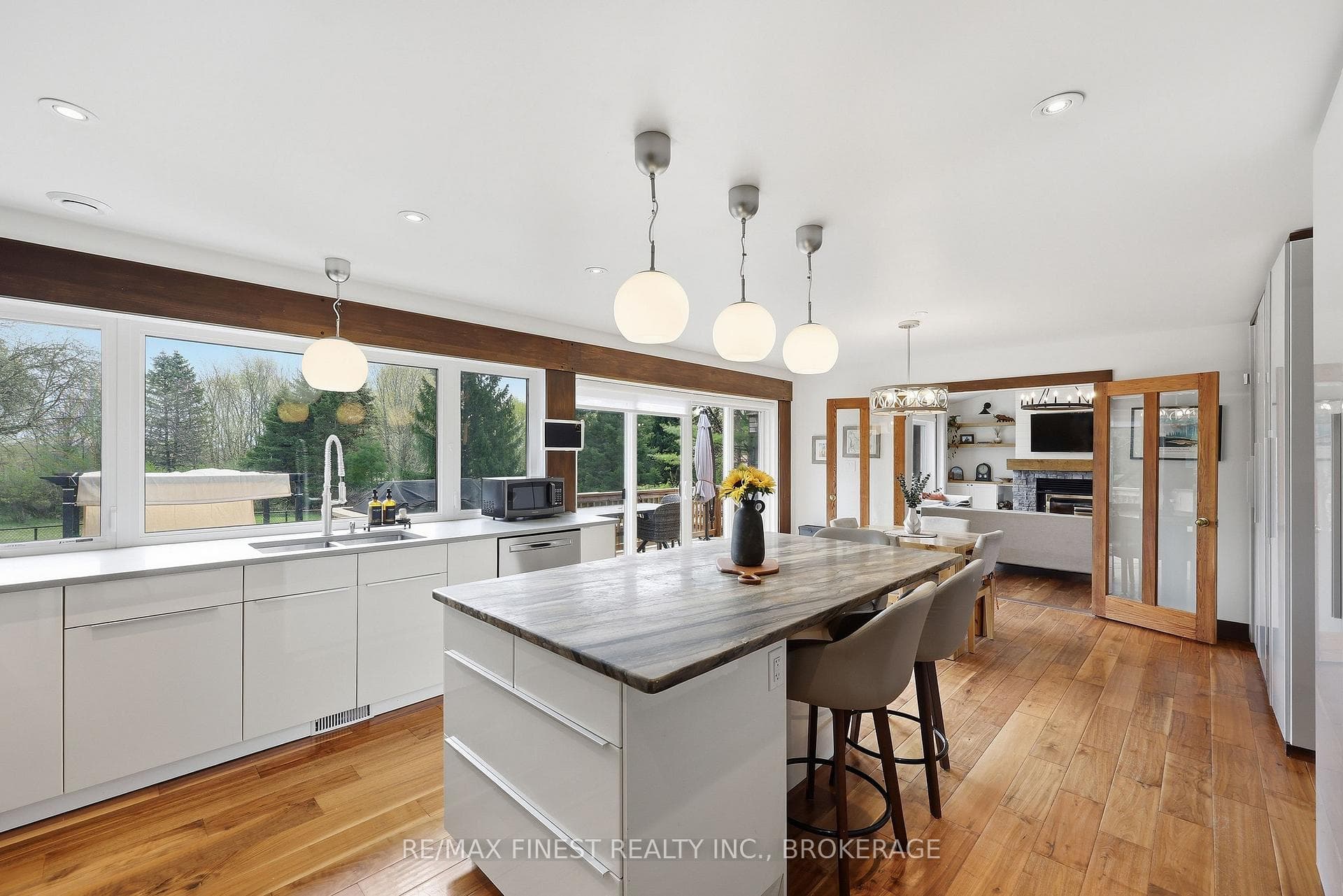 3010 Lakefield Drive photo 19