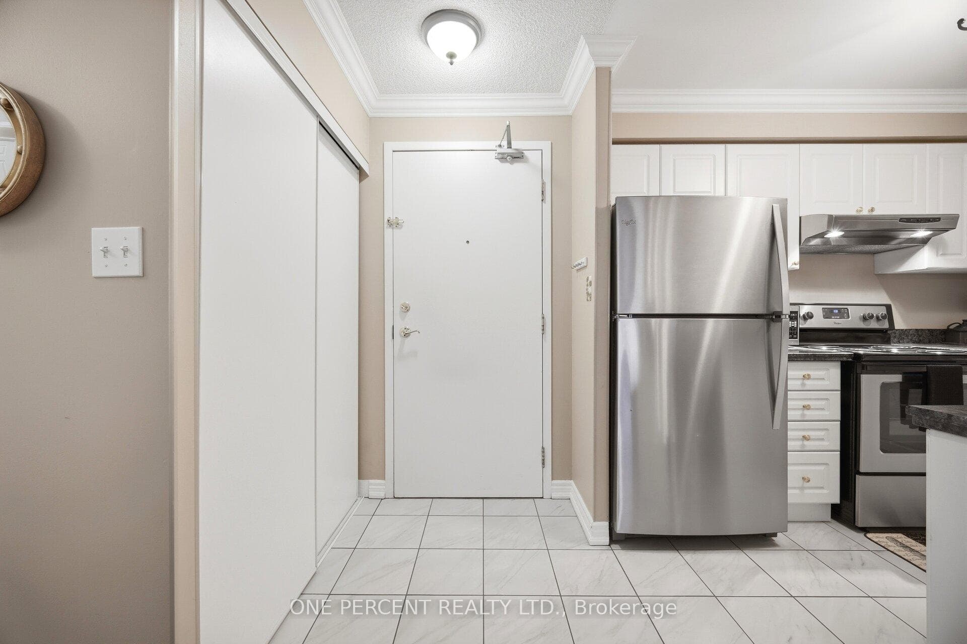 2301 Parkhaven Boulevard Unit 208 photo 5