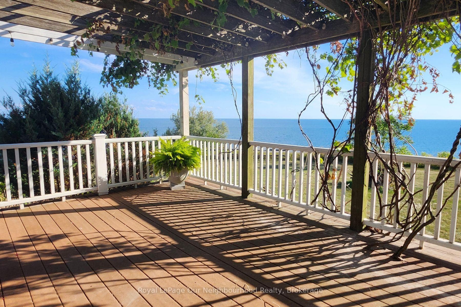 3741 Lakeshore Road photo 3